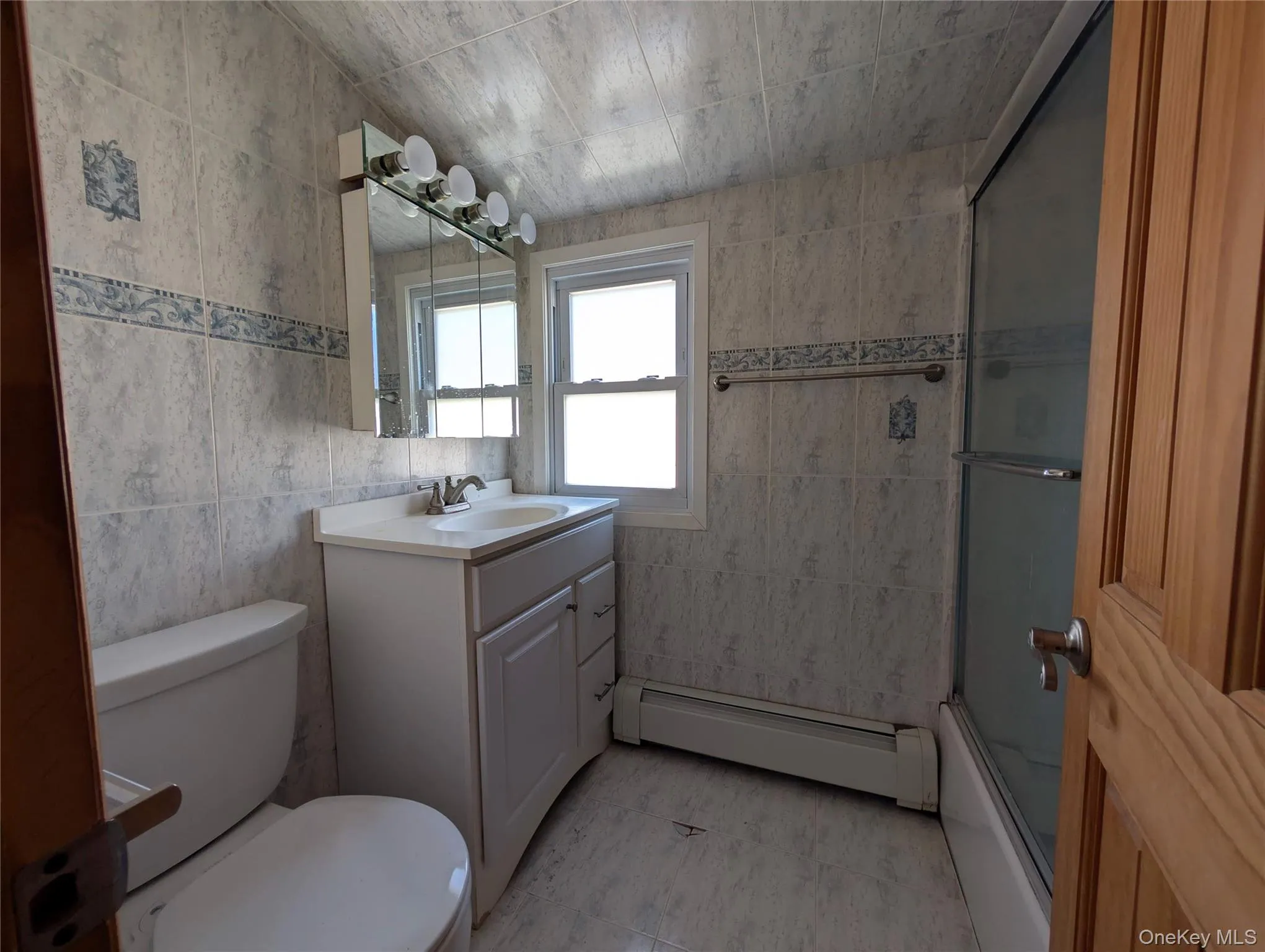 643 MIDVALE Avenue, Hempstead, NY, 10 Bedrooms Bedrooms, 14 Rooms Rooms,4 BathroomsBathrooms,Residential,For Rent,MIDVALE,0,1009876 643 MIDVALE Avenue, Hempstead, NY, 10 Bedrooms Bedrooms, 14 Rooms Rooms,4 BathroomsBathrooms,Residential,For Rent,MIDVALE,0,1009876