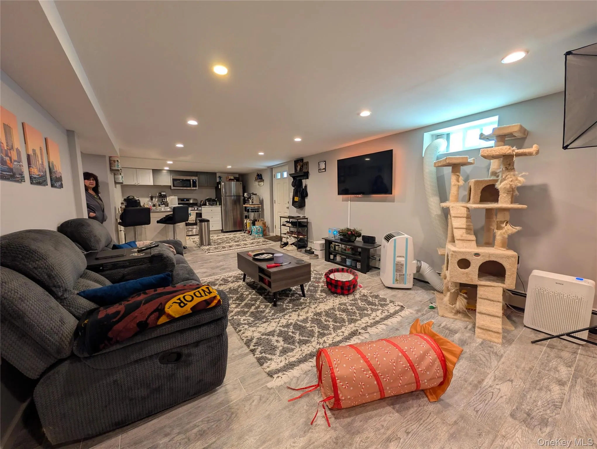 643 MIDVALE Avenue, Hempstead, NY, 10 Bedrooms Bedrooms, 14 Rooms Rooms,4 BathroomsBathrooms,Residential,For Rent,MIDVALE,0,1009876 643 MIDVALE Avenue, Hempstead, NY, 10 Bedrooms Bedrooms, 14 Rooms Rooms,4 BathroomsBathrooms,Residential,For Rent,MIDVALE,0,1009876