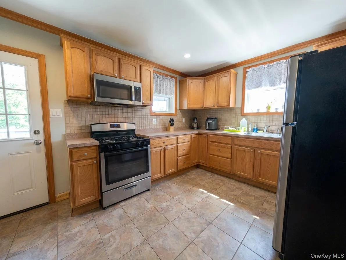 643 MIDVALE Avenue, Hempstead, NY, 10 Bedrooms Bedrooms, 14 Rooms Rooms,4 BathroomsBathrooms,Residential,For Rent,MIDVALE,0,1009876 643 MIDVALE Avenue, Hempstead, NY, 10 Bedrooms Bedrooms, 14 Rooms Rooms,4 BathroomsBathrooms,Residential,For Rent,MIDVALE,0,1009876