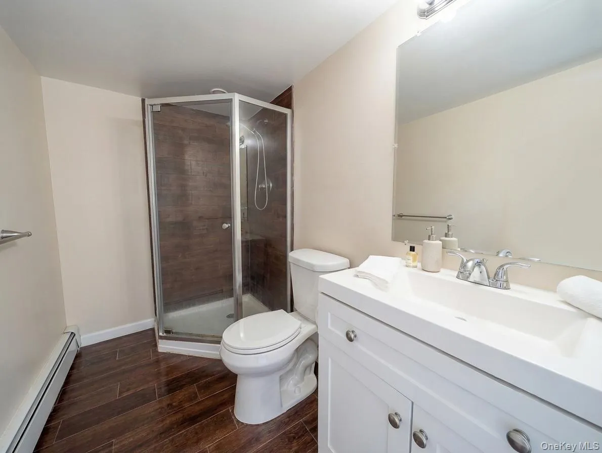 643 MIDVALE Avenue, Hempstead, NY, 10 Bedrooms Bedrooms, 14 Rooms Rooms,4 BathroomsBathrooms,Residential,For Rent,MIDVALE,0,1009876 643 MIDVALE Avenue, Hempstead, NY, 10 Bedrooms Bedrooms, 14 Rooms Rooms,4 BathroomsBathrooms,Residential,For Rent,MIDVALE,0,1009876