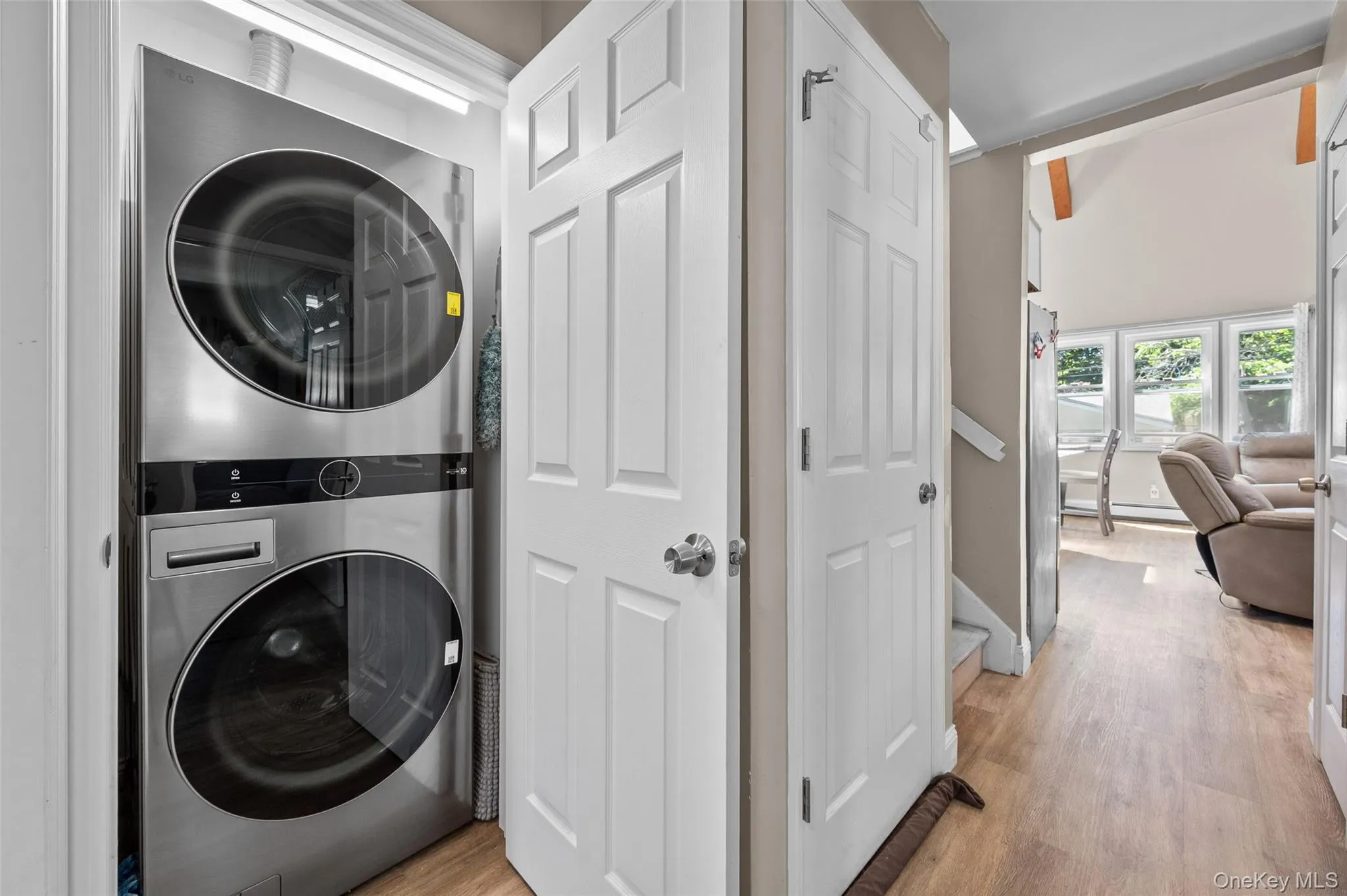 9 Pinedale Avenue, Brookhaven, NY, 3 Bedrooms Bedrooms, 5 Rooms Rooms,3 BathroomsBathrooms,Residential,For Rent,Pinedale,0,1009878 9 Pinedale Avenue, Brookhaven, NY, 3 Bedrooms Bedrooms, 5 Rooms Rooms,3 BathroomsBathrooms,Residential,For Rent,Pinedale,0,1009878