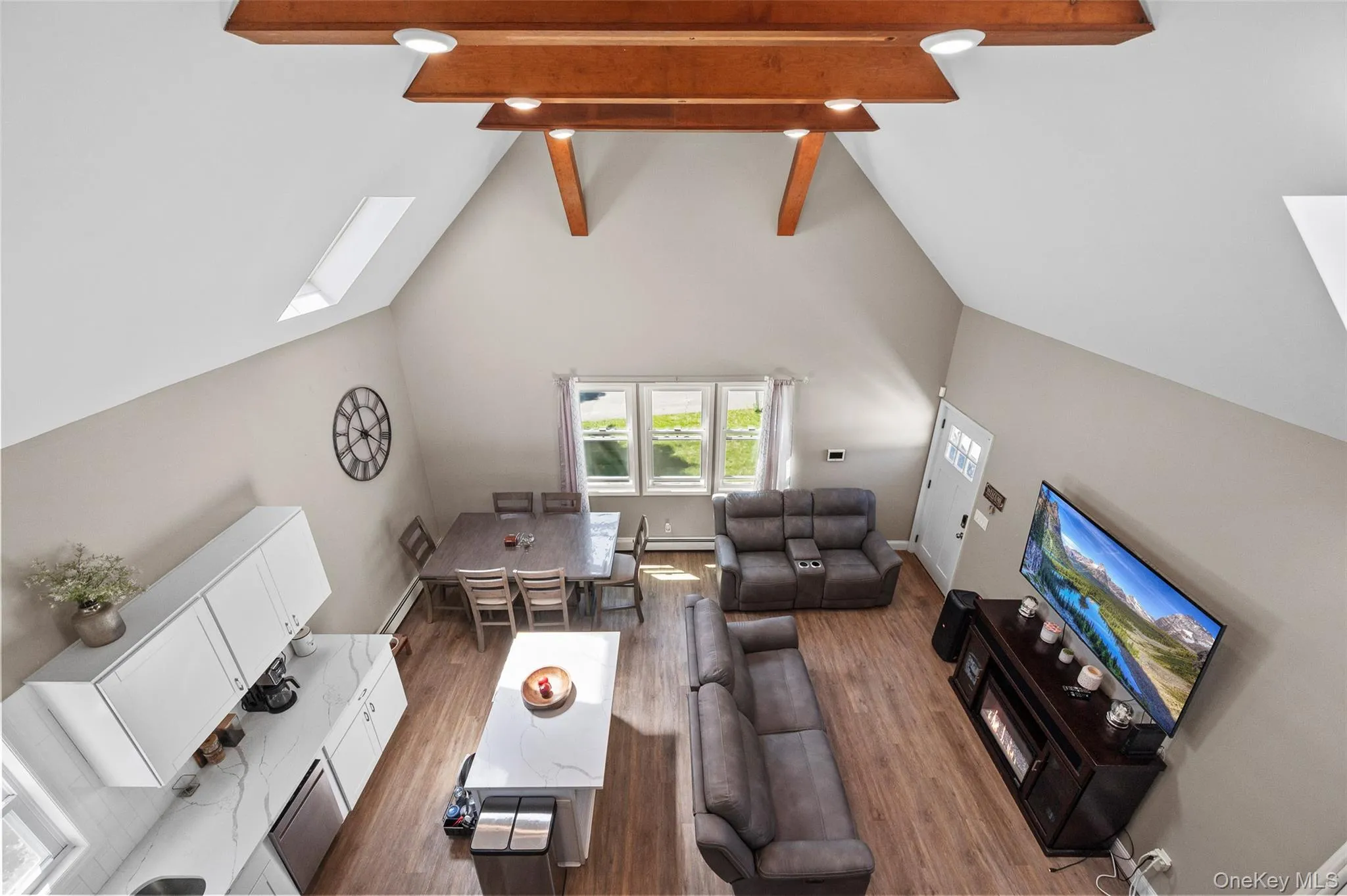 9 Pinedale Avenue, Brookhaven, NY, 3 Bedrooms Bedrooms, 5 Rooms Rooms,3 BathroomsBathrooms,Residential,For Rent,Pinedale,0,1009878 9 Pinedale Avenue, Brookhaven, NY, 3 Bedrooms Bedrooms, 5 Rooms Rooms,3 BathroomsBathrooms,Residential,For Rent,Pinedale,0,1009878