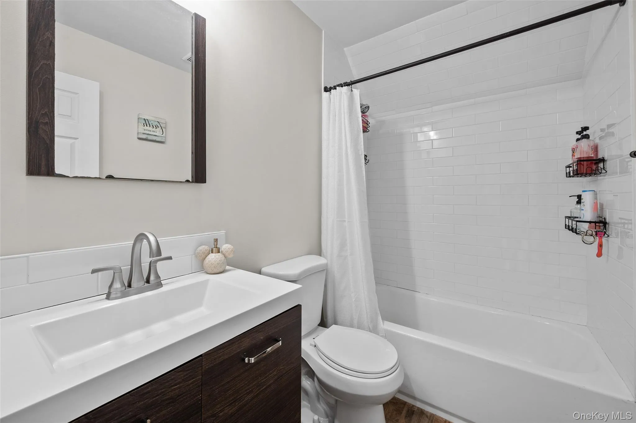 9 Pinedale Avenue, Brookhaven, NY, 3 Bedrooms Bedrooms, 5 Rooms Rooms,3 BathroomsBathrooms,Residential,For Rent,Pinedale,0,1009878 9 Pinedale Avenue, Brookhaven, NY, 3 Bedrooms Bedrooms, 5 Rooms Rooms,3 BathroomsBathrooms,Residential,For Rent,Pinedale,0,1009878