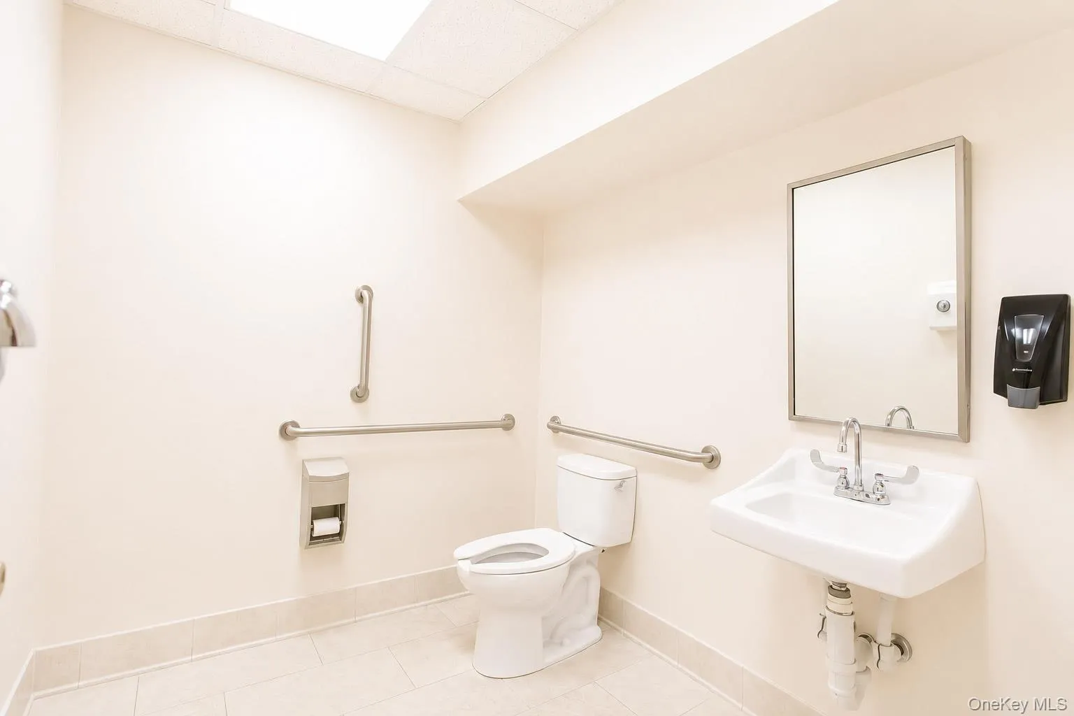 325 Park Avenue, Long Beach, NY, ,Commercial Lease,For Rent,Park,0,1009880 325 Park Avenue, Long Beach, NY, ,Commercial Lease,For Rent,Park,0,1009880