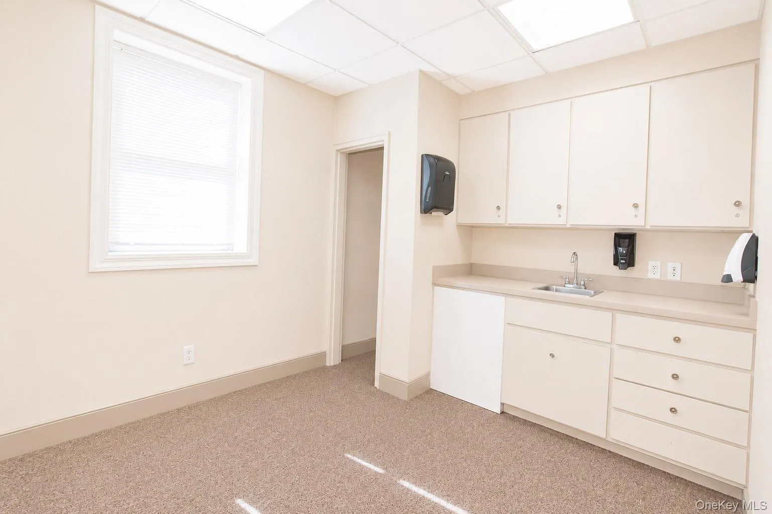 325 Park Avenue, Long Beach, NY, ,Commercial Lease,For Rent,Park,0,1009880 325 Park Avenue, Long Beach, NY, ,Commercial Lease,For Rent,Park,0,1009880