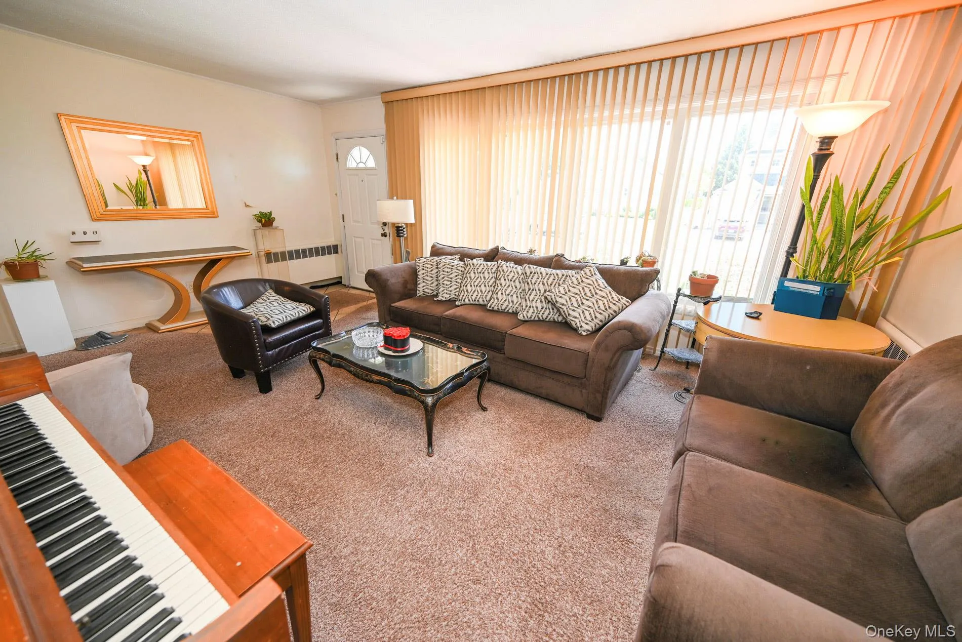 14 Webb Hill Road, North Hempstead, NY, 3 Bedrooms Bedrooms, 5 Rooms Rooms,1 BathroomBathrooms,Residential,For Rent,Webb Hill,0,1009881 14 Webb Hill Road, North Hempstead, NY, 3 Bedrooms Bedrooms, 5 Rooms Rooms,1 BathroomBathrooms,Residential,For Rent,Webb Hill,0,1009881