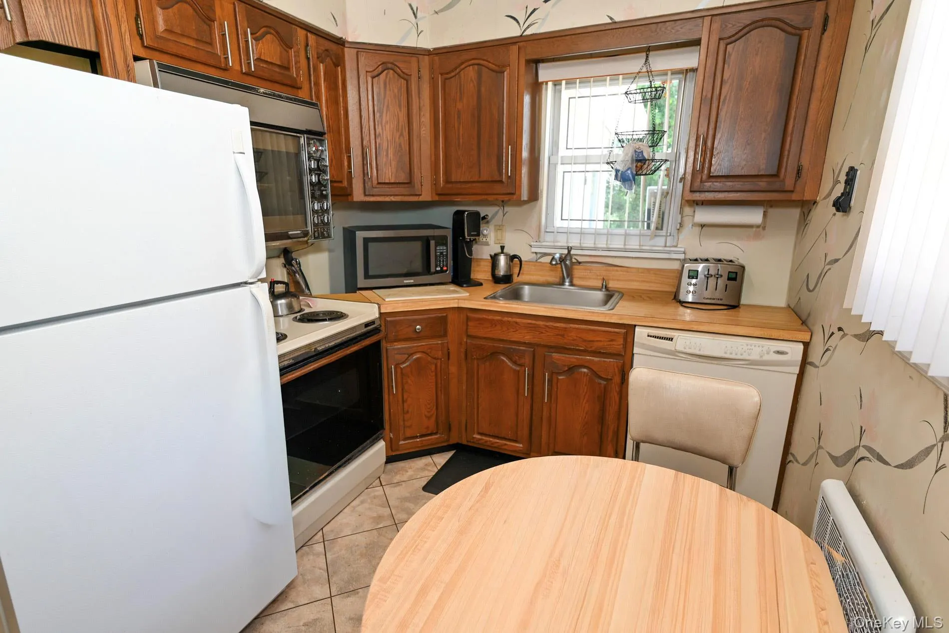 14 Webb Hill Road, North Hempstead, NY, 3 Bedrooms Bedrooms, 5 Rooms Rooms,1 BathroomBathrooms,Residential,For Rent,Webb Hill,0,1009881 14 Webb Hill Road, North Hempstead, NY, 3 Bedrooms Bedrooms, 5 Rooms Rooms,1 BathroomBathrooms,Residential,For Rent,Webb Hill,0,1009881