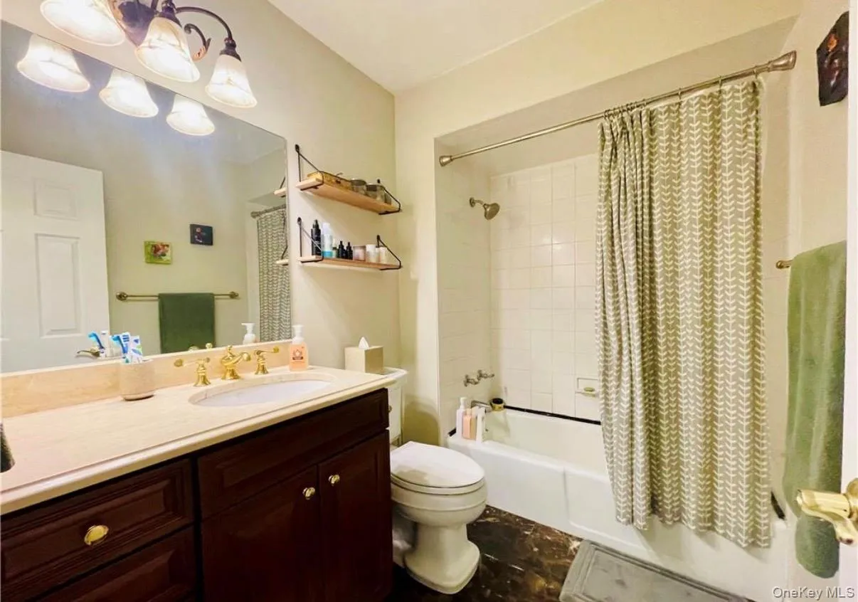 301 Kensington Way, Mount Kisco, NY, 2 Bedrooms Bedrooms, 6 Rooms Rooms,2 BathroomsBathrooms,Residential Lease,For Rent,Kensington,0,1009882 301 Kensington Way, Mount Kisco, NY, 2 Bedrooms Bedrooms, 6 Rooms Rooms,2 BathroomsBathrooms,Residential Lease,For Rent,Kensington,0,1009882