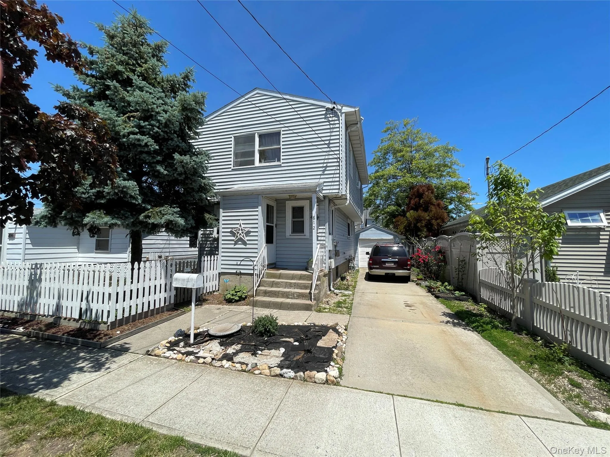 812 6th Street, Babylon, NY, 2 Bedrooms Bedrooms, 5 Rooms Rooms,1 BathroomBathrooms,Residential,For Rent,6th,0,1009887 812 6th Street, Babylon, NY, 2 Bedrooms Bedrooms, 5 Rooms Rooms,1 BathroomBathrooms,Residential,For Rent,6th,0,1009887