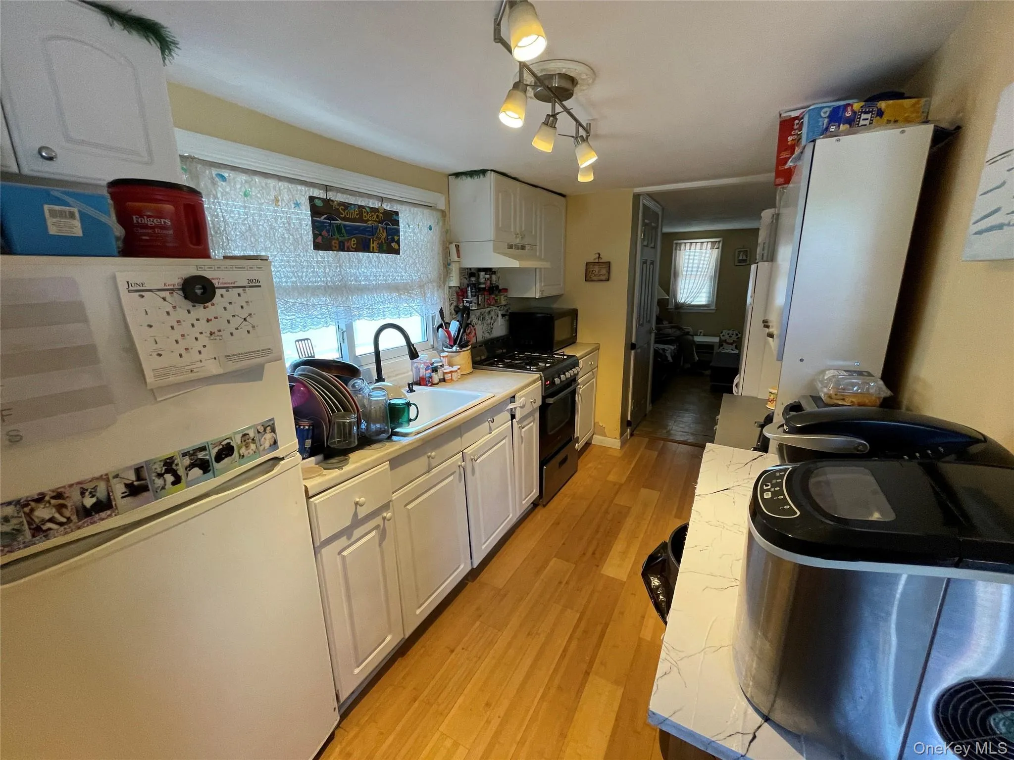 812 6th Street, Babylon, NY, 2 Bedrooms Bedrooms, 5 Rooms Rooms,1 BathroomBathrooms,Residential,For Rent,6th,0,1009887 812 6th Street, Babylon, NY, 2 Bedrooms Bedrooms, 5 Rooms Rooms,1 BathroomBathrooms,Residential,For Rent,6th,0,1009887