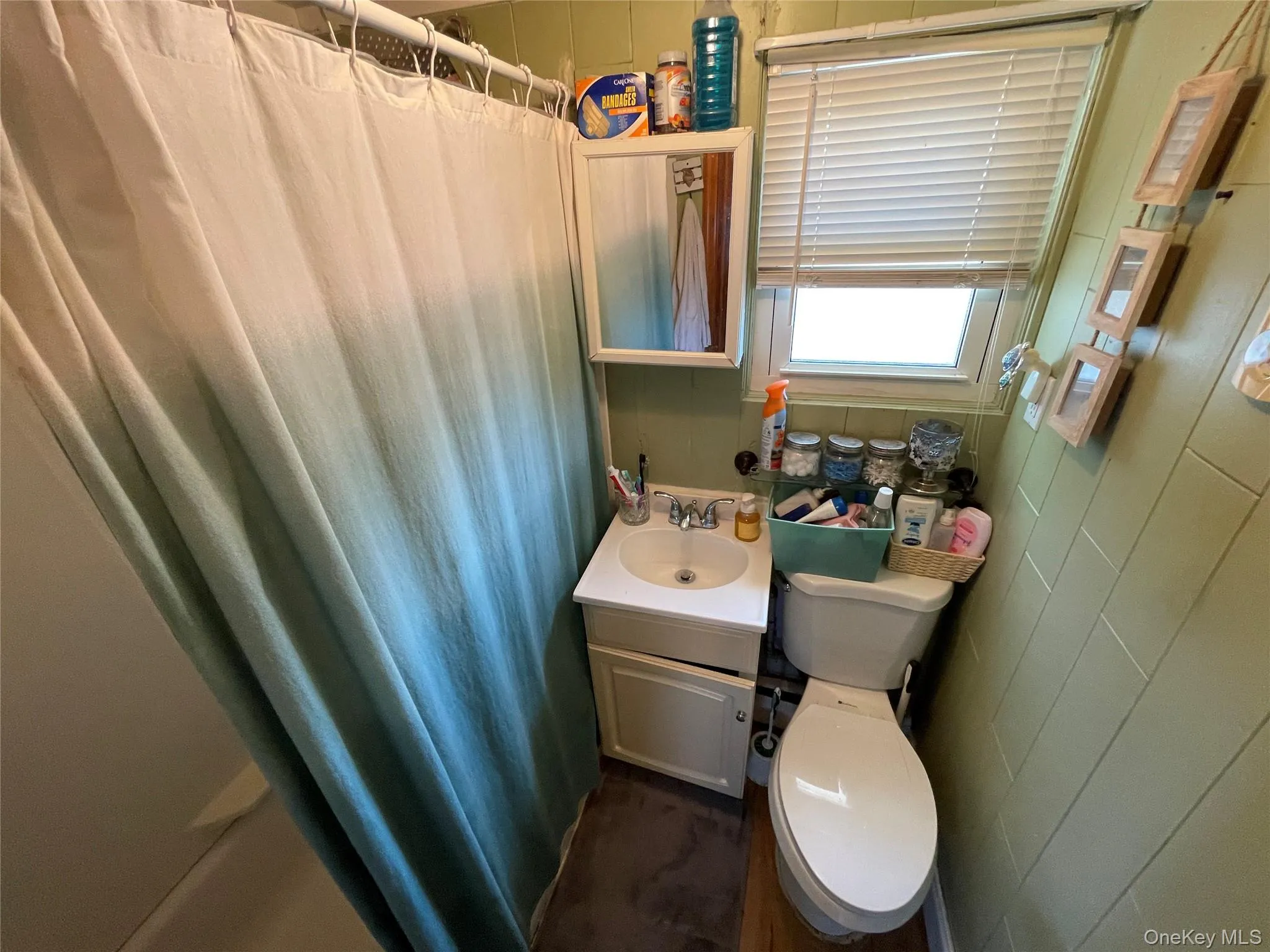 812 6th Street, Babylon, NY, 2 Bedrooms Bedrooms, 5 Rooms Rooms,1 BathroomBathrooms,Residential,For Rent,6th,0,1009887 812 6th Street, Babylon, NY, 2 Bedrooms Bedrooms, 5 Rooms Rooms,1 BathroomBathrooms,Residential,For Rent,6th,0,1009887