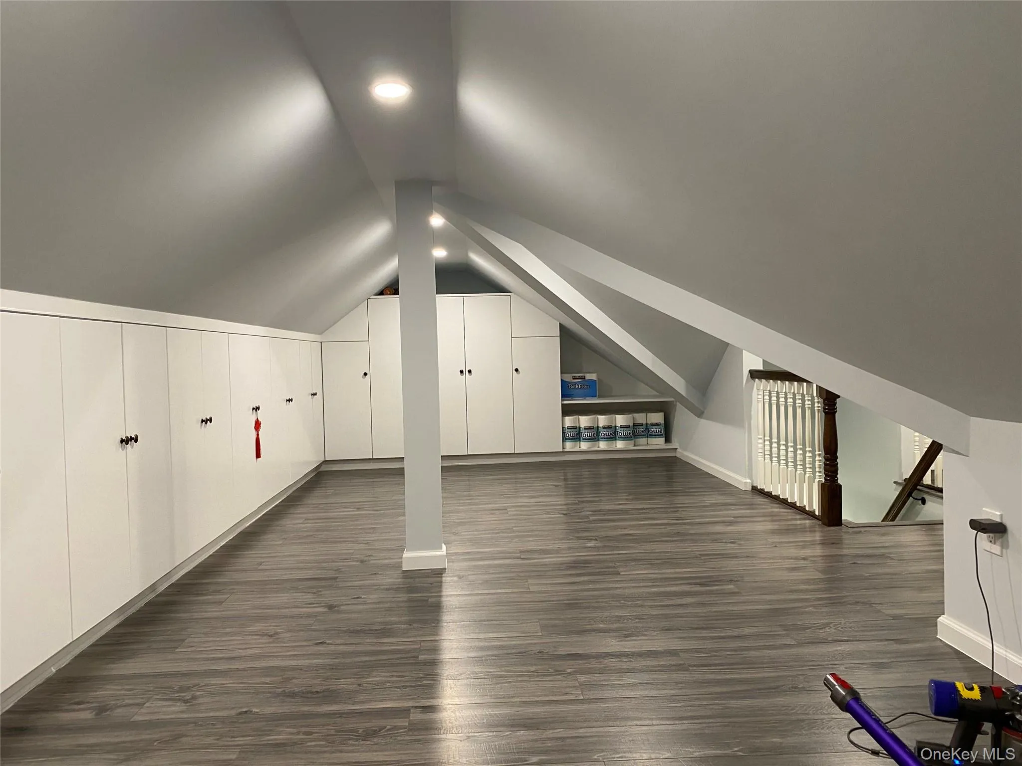 4559 196th Place, New York, NY, 3 Bedrooms Bedrooms, 8 Rooms Rooms,2 BathroomsBathrooms,Residential Lease,For Rent,196th,0,1009903 4559 196th Place, New York, NY, 3 Bedrooms Bedrooms, 8 Rooms Rooms,2 BathroomsBathrooms,Residential Lease,For Rent,196th,0,1009903
