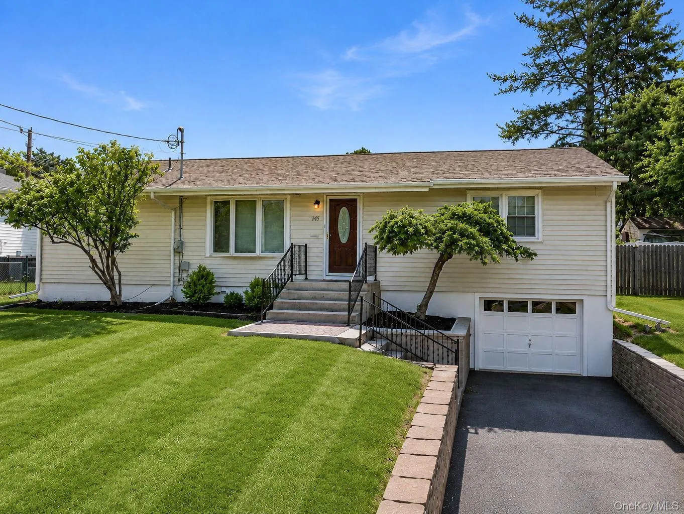 145 Wawayanda Avenue, Middletown, NY, 3 Bedrooms Bedrooms, 8 Rooms Rooms,2 BathroomsBathrooms,Residential,For Rent,Wawayanda,0,1009905 145 Wawayanda Avenue, Middletown, NY, 3 Bedrooms Bedrooms, 8 Rooms Rooms,2 BathroomsBathrooms,Residential,For Rent,Wawayanda,0,1009905