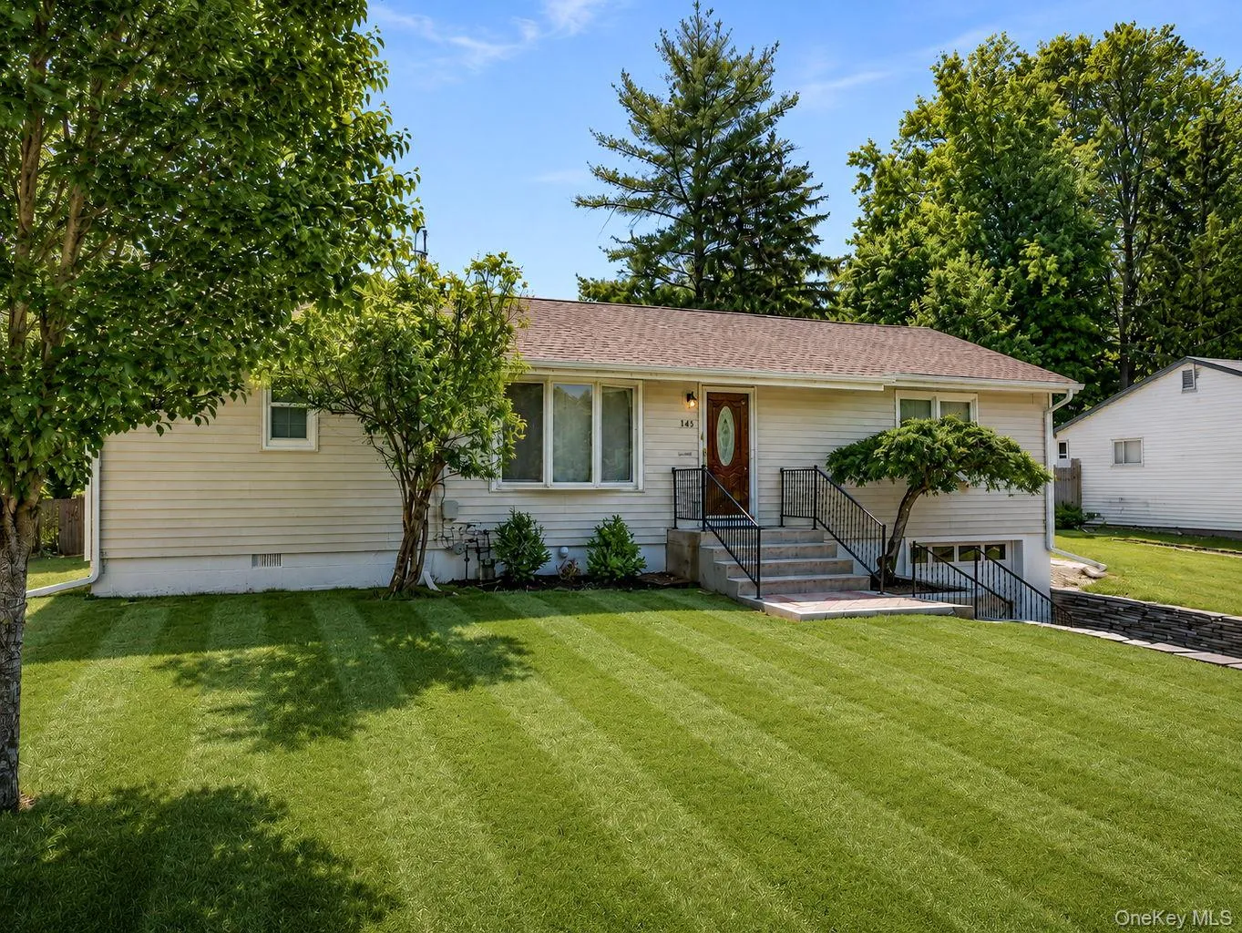 145 Wawayanda Avenue, Middletown, NY, 3 Bedrooms Bedrooms, 8 Rooms Rooms,2 BathroomsBathrooms,Residential,For Rent,Wawayanda,0,1009905 145 Wawayanda Avenue, Middletown, NY, 3 Bedrooms Bedrooms, 8 Rooms Rooms,2 BathroomsBathrooms,Residential,For Rent,Wawayanda,0,1009905