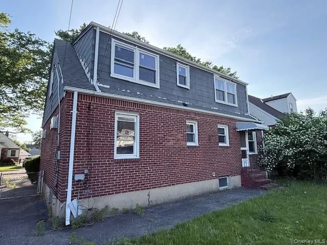 38 Pearl Street, North Hempstead, NY, 4 Bedrooms Bedrooms, 8 Rooms Rooms,2 BathroomsBathrooms,Residential,For Rent,Pearl,0,1009906 38 Pearl Street, North Hempstead, NY, 4 Bedrooms Bedrooms, 8 Rooms Rooms,2 BathroomsBathrooms,Residential,For Rent,Pearl,0,1009906