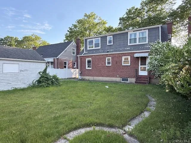 38 Pearl Street, North Hempstead, NY, 4 Bedrooms Bedrooms, 8 Rooms Rooms,2 BathroomsBathrooms,Residential,For Rent,Pearl,0,1009906 38 Pearl Street, North Hempstead, NY, 4 Bedrooms Bedrooms, 8 Rooms Rooms,2 BathroomsBathrooms,Residential,For Rent,Pearl,0,1009906