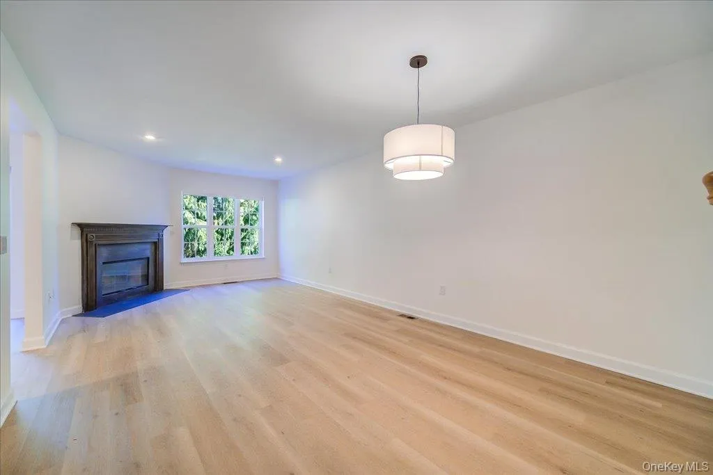 6204 High Ridge Court, Fishkill, NY, 3 Bedrooms Bedrooms, 11 Rooms Rooms,2 BathroomsBathrooms,Residential Lease,For Rent,High Ridge,0,1009917 6204 High Ridge Court, Fishkill, NY, 3 Bedrooms Bedrooms, 11 Rooms Rooms,2 BathroomsBathrooms,Residential Lease,For Rent,High Ridge,0,1009917