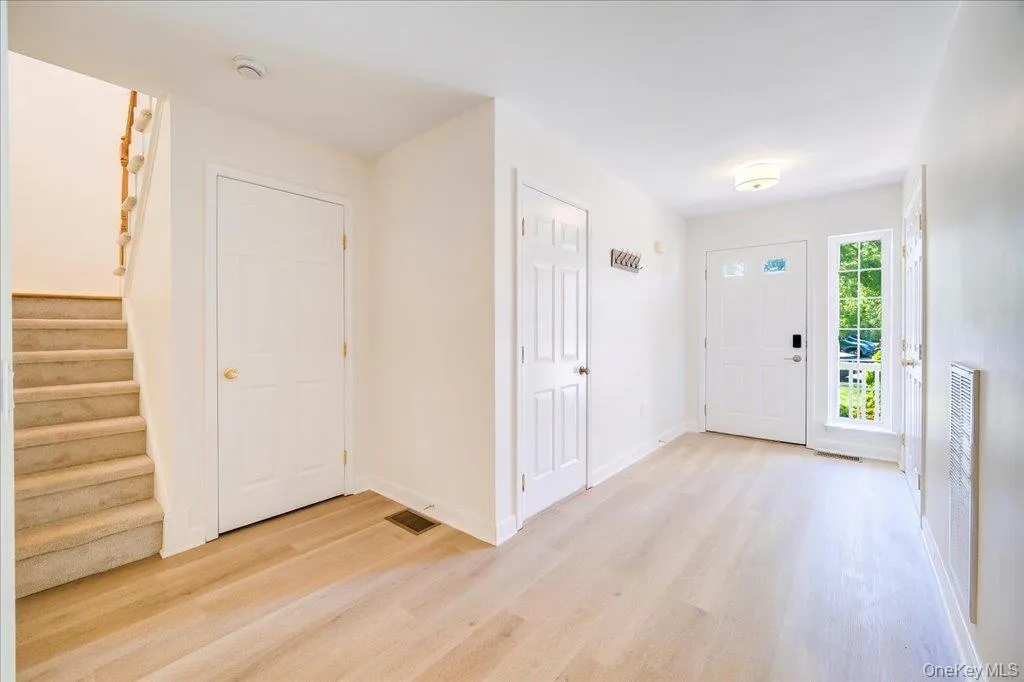 6204 High Ridge Court, Fishkill, NY, 3 Bedrooms Bedrooms, 11 Rooms Rooms,2 BathroomsBathrooms,Residential Lease,For Rent,High Ridge,0,1009917 6204 High Ridge Court, Fishkill, NY, 3 Bedrooms Bedrooms, 11 Rooms Rooms,2 BathroomsBathrooms,Residential Lease,For Rent,High Ridge,0,1009917