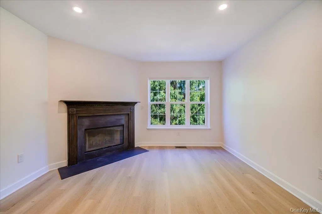 6204 High Ridge Court, Fishkill, NY, 3 Bedrooms Bedrooms, 11 Rooms Rooms,2 BathroomsBathrooms,Residential Lease,For Rent,High Ridge,0,1009917 6204 High Ridge Court, Fishkill, NY, 3 Bedrooms Bedrooms, 11 Rooms Rooms,2 BathroomsBathrooms,Residential Lease,For Rent,High Ridge,0,1009917