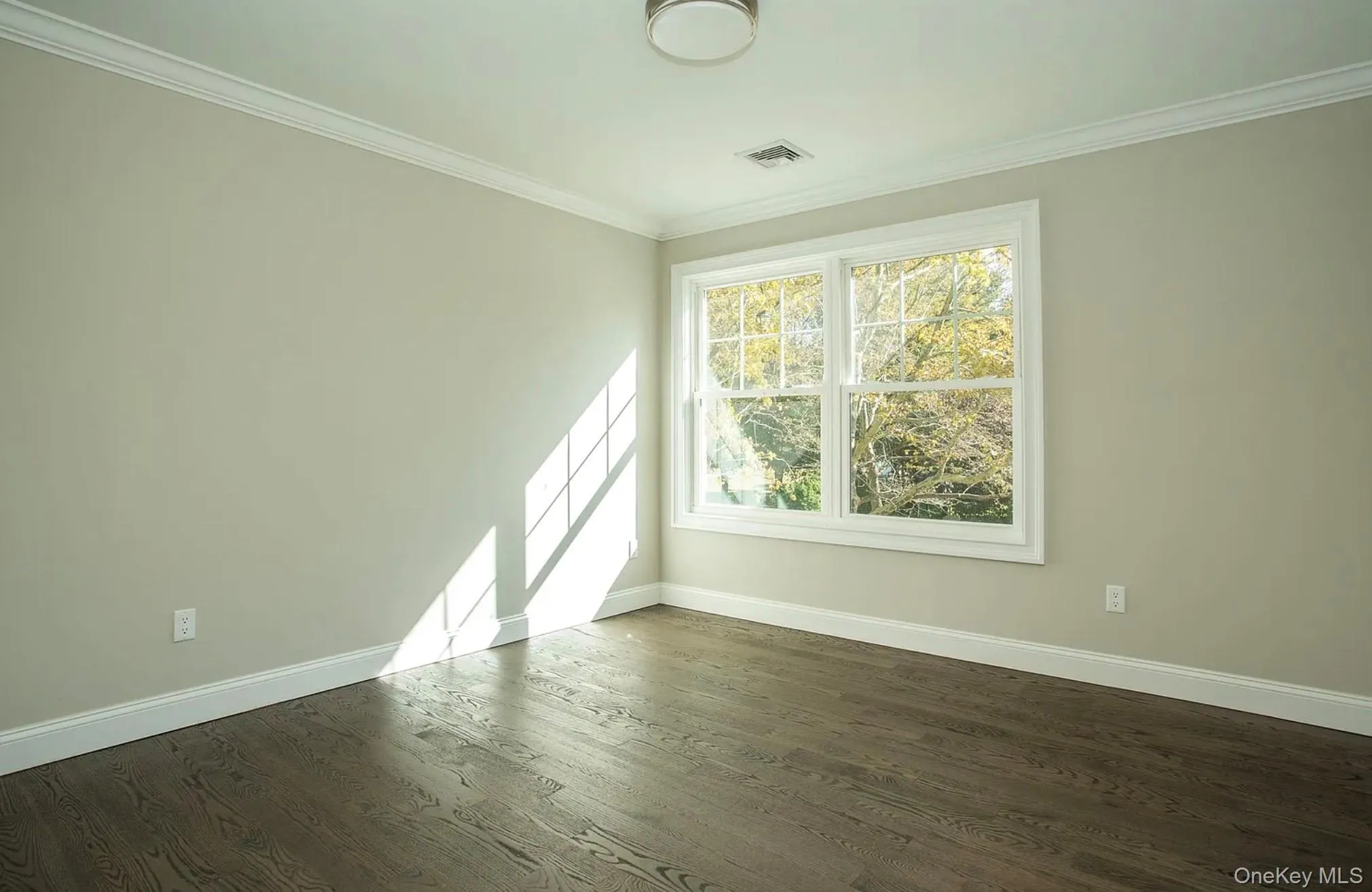 28 Fern Drive, Oyster Bay, NY, 5 Bedrooms Bedrooms, 13 Rooms Rooms,4 BathroomsBathrooms,Residential Lease,For Rent,Fern,0,1009919 28 Fern Drive, Oyster Bay, NY, 5 Bedrooms Bedrooms, 13 Rooms Rooms,4 BathroomsBathrooms,Residential Lease,For Rent,Fern,0,1009919