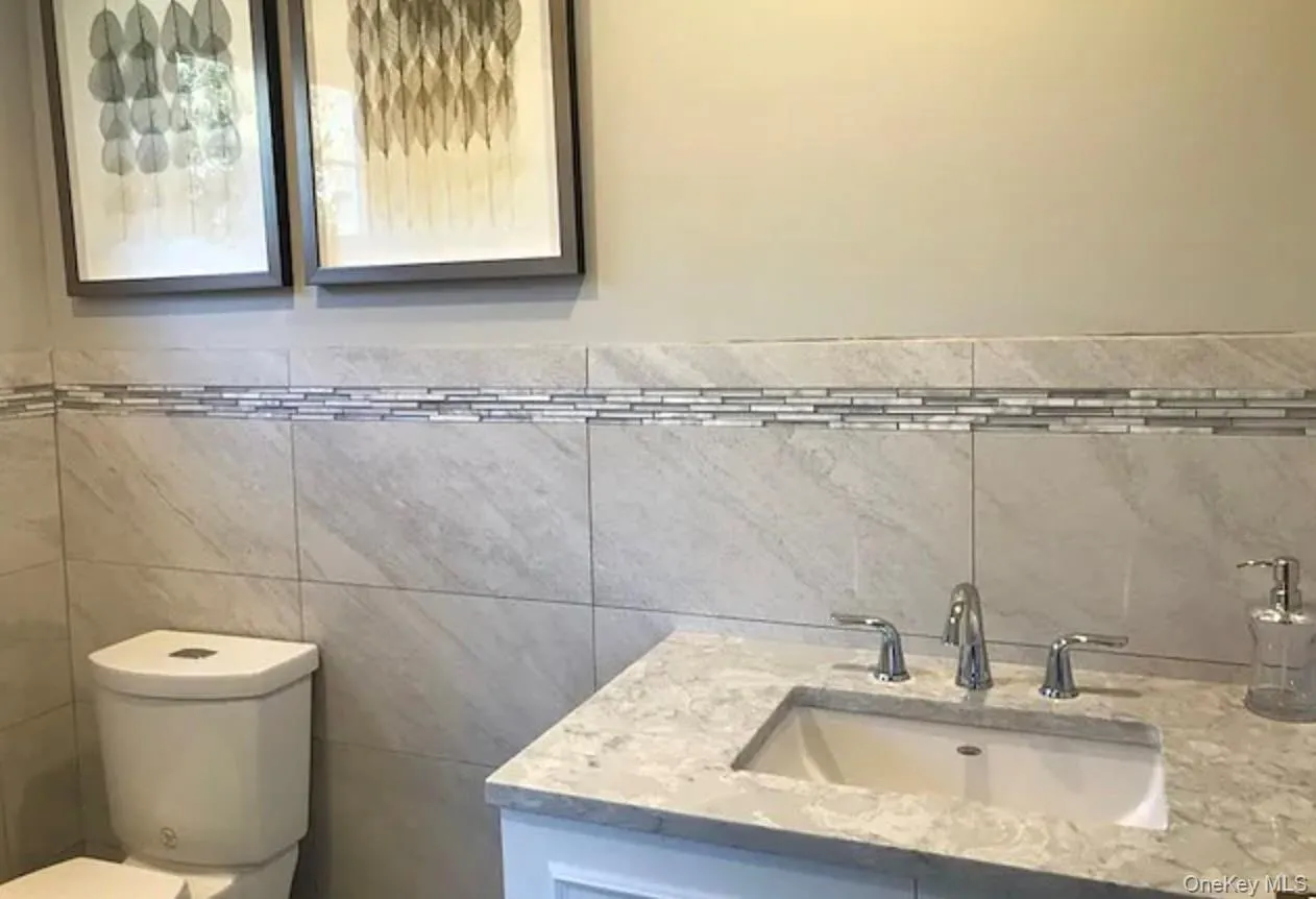28 Fern Drive, Oyster Bay, NY, 5 Bedrooms Bedrooms, 13 Rooms Rooms,4 BathroomsBathrooms,Residential Lease,For Rent,Fern,0,1009919 28 Fern Drive, Oyster Bay, NY, 5 Bedrooms Bedrooms, 13 Rooms Rooms,4 BathroomsBathrooms,Residential Lease,For Rent,Fern,0,1009919