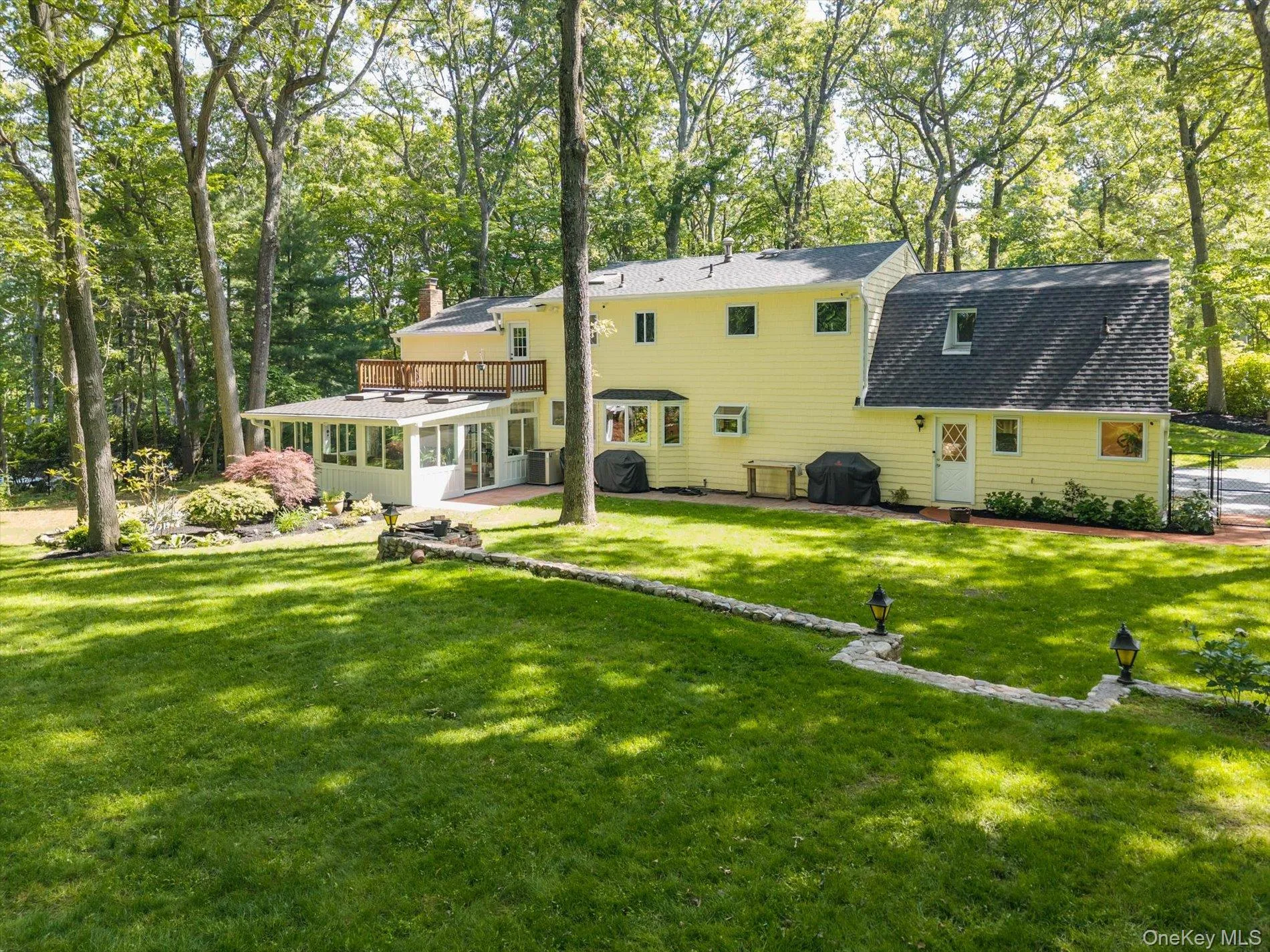 33 Bob O Link Lane, Huntington, NY, 5 Bedrooms Bedrooms, 9 Rooms Rooms,3 BathroomsBathrooms,Residential,For Rent,Bob O Link,0,1009920 33 Bob O Link Lane, Huntington, NY, 5 Bedrooms Bedrooms, 9 Rooms Rooms,3 BathroomsBathrooms,Residential,For Rent,Bob O Link,0,1009920