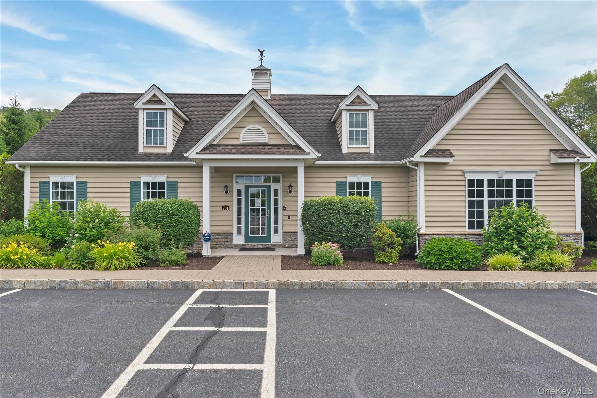 801 Huntington Drive, Fishkill, NY, 2 Bedrooms Bedrooms, 7 Rooms Rooms,3 BathroomsBathrooms,Residential,For Rent,Huntington,0,1009928 801 Huntington Drive, Fishkill, NY, 2 Bedrooms Bedrooms, 7 Rooms Rooms,3 BathroomsBathrooms,Residential,For Rent,Huntington,0,1009928