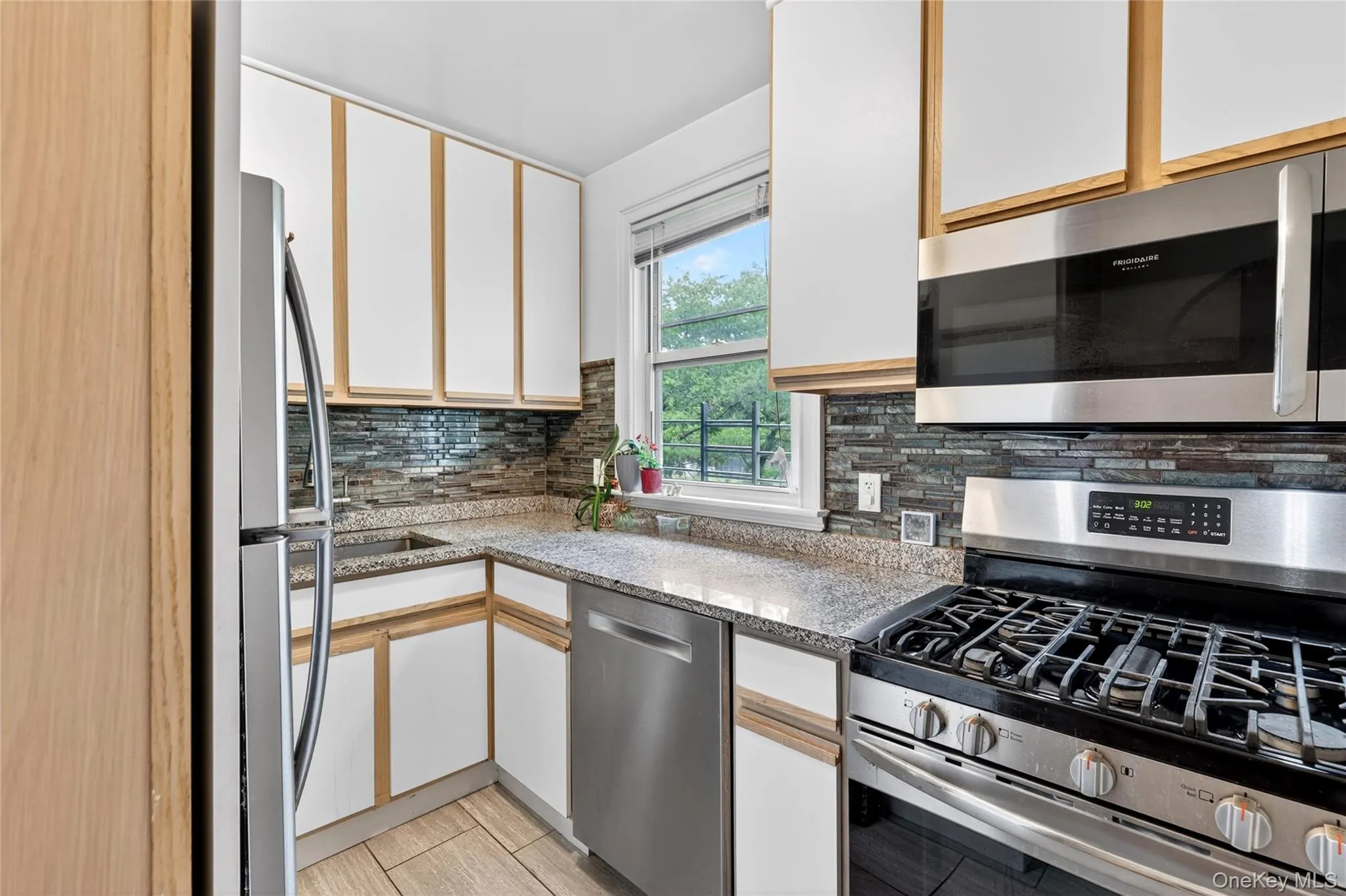 13 Winchester Avenue, Yonkers, NY, 2 Bedrooms Bedrooms, 5 Rooms Rooms,1 BathroomBathrooms,Residential Lease,For Rent,Winchester,0,1009929 13 Winchester Avenue, Yonkers, NY, 2 Bedrooms Bedrooms, 5 Rooms Rooms,1 BathroomBathrooms,Residential Lease,For Rent,Winchester,0,1009929