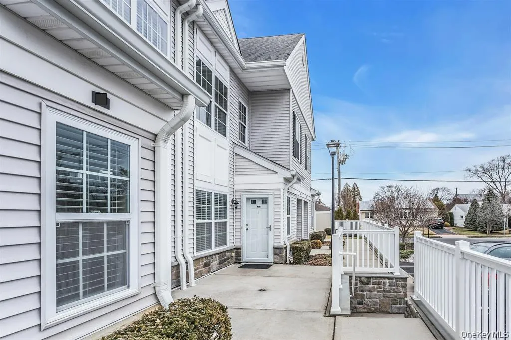 54 Spring Drive, Hempstead, NY, 2 Bedrooms Bedrooms, 5 Rooms Rooms,2 BathroomsBathrooms,Residential,For Rent,Spring,0,1009935 54 Spring Drive, Hempstead, NY, 2 Bedrooms Bedrooms, 5 Rooms Rooms,2 BathroomsBathrooms,Residential,For Rent,Spring,0,1009935