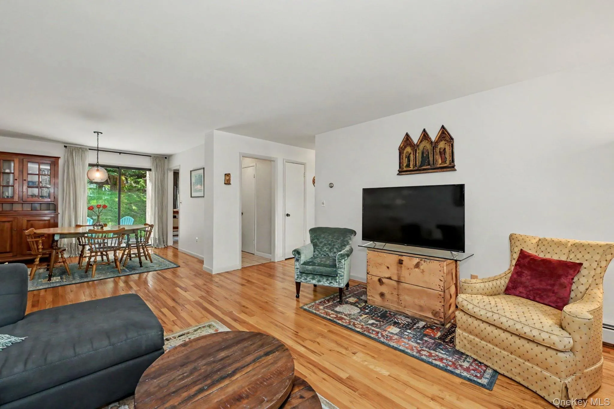 12 Lark Lane, Cortlandt, NY, 3 Bedrooms Bedrooms, 8 Rooms Rooms,2 BathroomsBathrooms,Residential,For Rent,Lark,0,1009936 12 Lark Lane, Cortlandt, NY, 3 Bedrooms Bedrooms, 8 Rooms Rooms,2 BathroomsBathrooms,Residential,For Rent,Lark,0,1009936