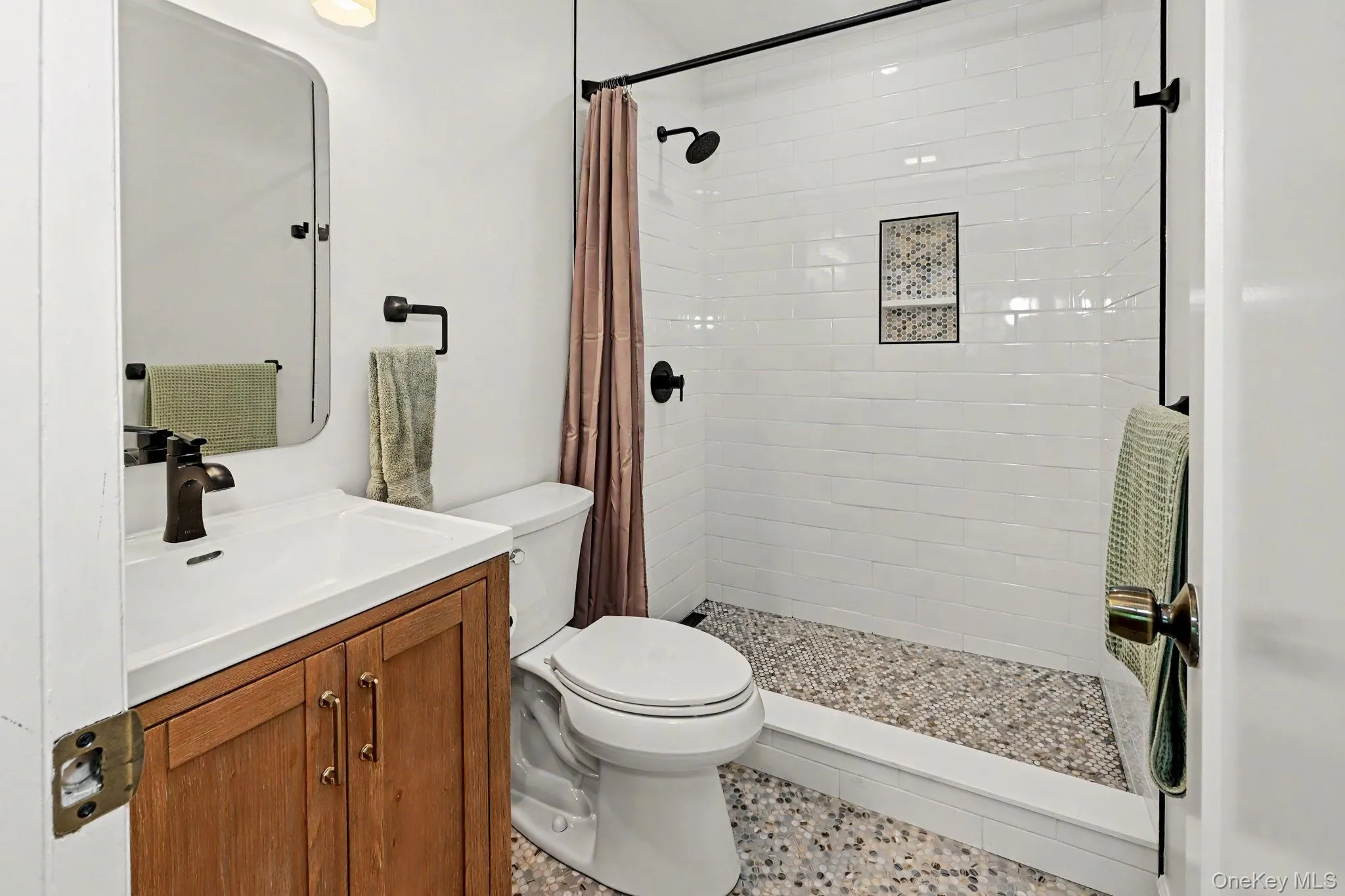 12 Lark Lane, Cortlandt, NY, 3 Bedrooms Bedrooms, 8 Rooms Rooms,2 BathroomsBathrooms,Residential,For Rent,Lark,0,1009936 12 Lark Lane, Cortlandt, NY, 3 Bedrooms Bedrooms, 8 Rooms Rooms,2 BathroomsBathrooms,Residential,For Rent,Lark,0,1009936