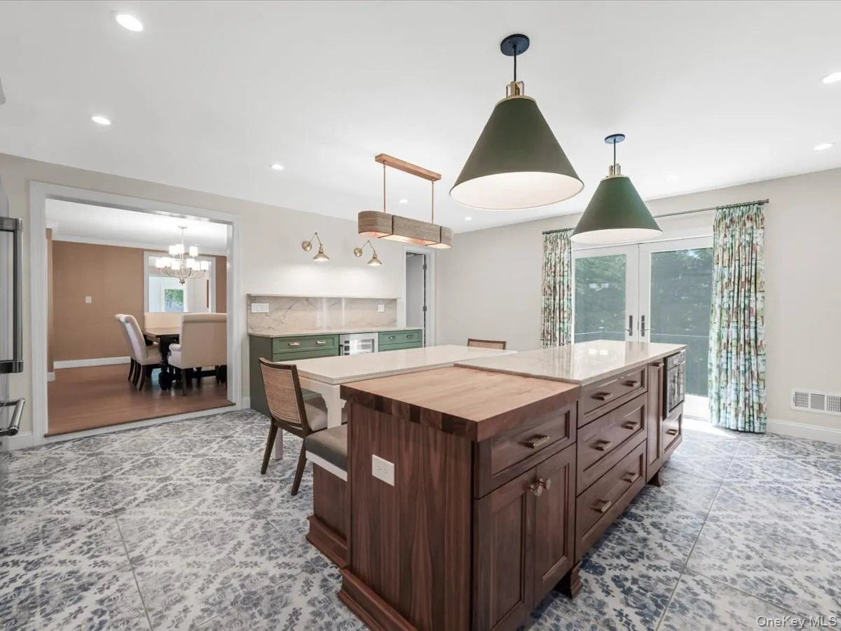 59 Franklin Place, North Hempstead, NY, 4 Bedrooms Bedrooms, 7 Rooms Rooms,3 BathroomsBathrooms,Residential,For Rent,Franklin,0,1009937 59 Franklin Place, North Hempstead, NY, 4 Bedrooms Bedrooms, 7 Rooms Rooms,3 BathroomsBathrooms,Residential,For Rent,Franklin,0,1009937