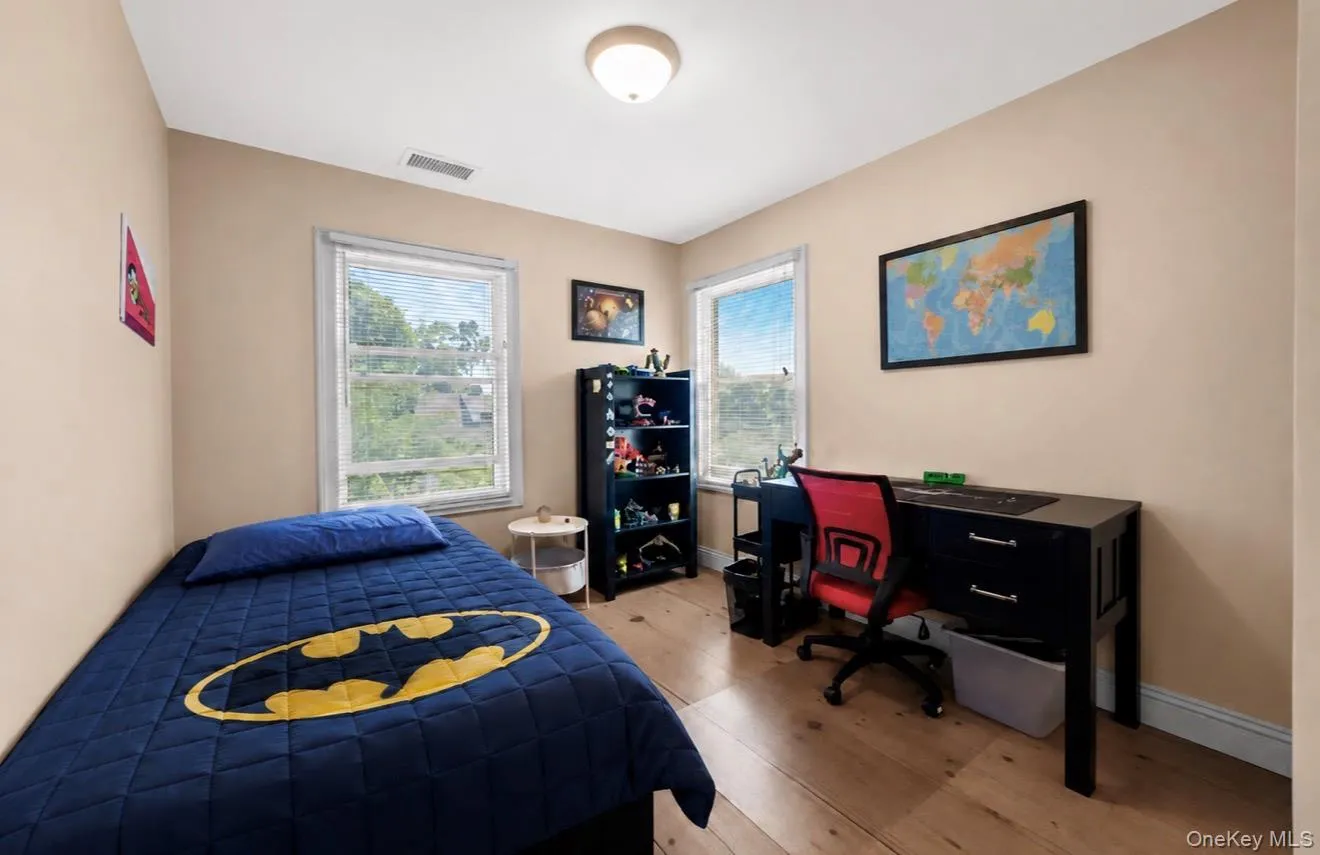 59 Franklin Place, North Hempstead, NY, 4 Bedrooms Bedrooms, 7 Rooms Rooms,3 BathroomsBathrooms,Residential,For Rent,Franklin,0,1009937 59 Franklin Place, North Hempstead, NY, 4 Bedrooms Bedrooms, 7 Rooms Rooms,3 BathroomsBathrooms,Residential,For Rent,Franklin,0,1009937