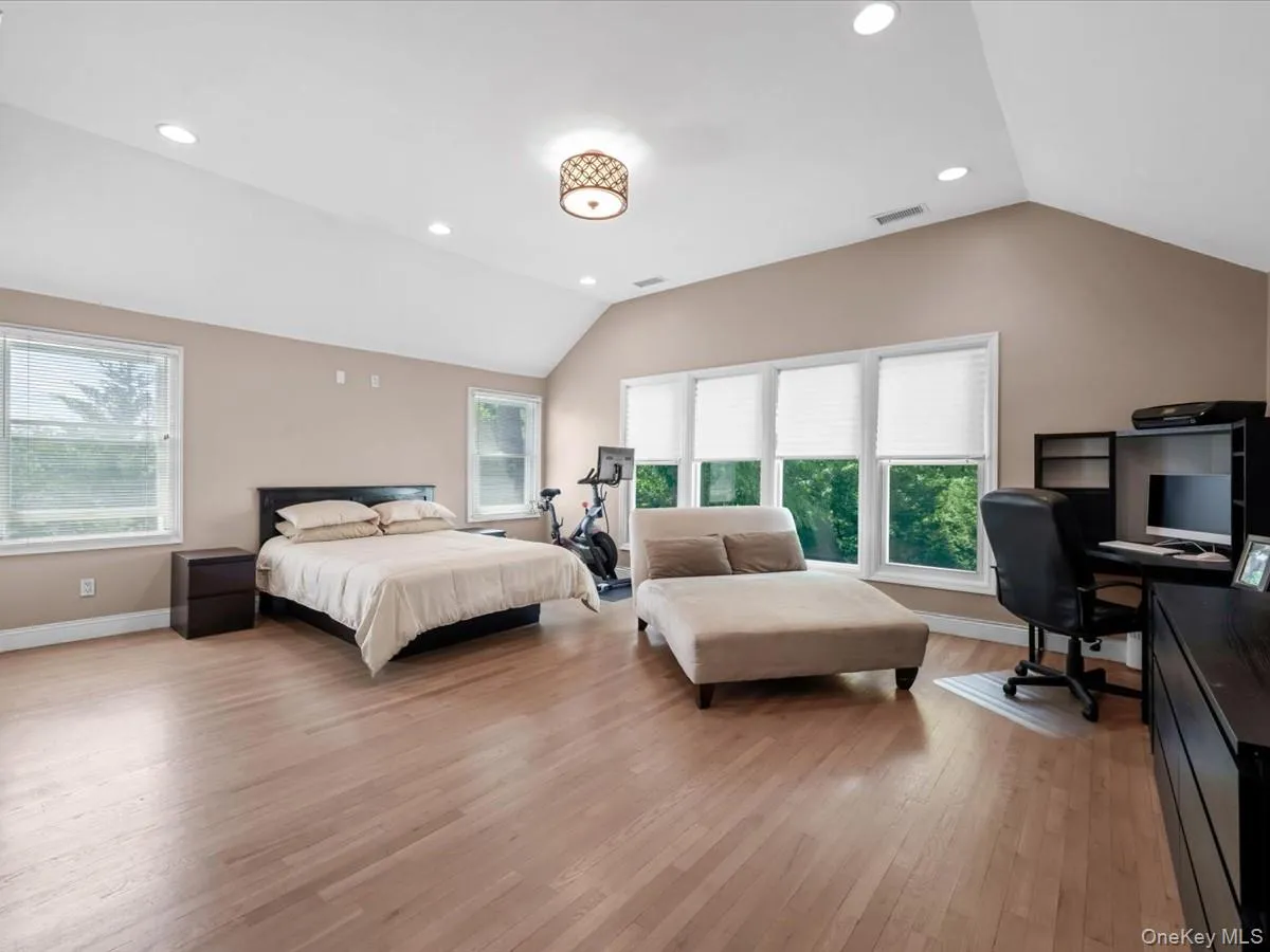 59 Franklin Place, North Hempstead, NY, 4 Bedrooms Bedrooms, 7 Rooms Rooms,3 BathroomsBathrooms,Residential,For Rent,Franklin,0,1009937 59 Franklin Place, North Hempstead, NY, 4 Bedrooms Bedrooms, 7 Rooms Rooms,3 BathroomsBathrooms,Residential,For Rent,Franklin,0,1009937
