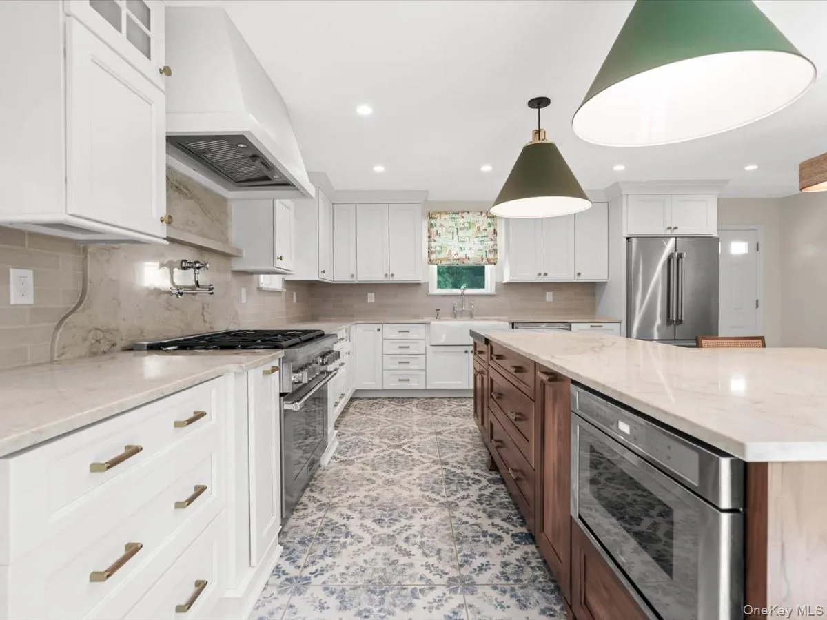59 Franklin Place, North Hempstead, NY, 4 Bedrooms Bedrooms, 7 Rooms Rooms,3 BathroomsBathrooms,Residential,For Rent,Franklin,0,1009937 59 Franklin Place, North Hempstead, NY, 4 Bedrooms Bedrooms, 7 Rooms Rooms,3 BathroomsBathrooms,Residential,For Rent,Franklin,0,1009937
