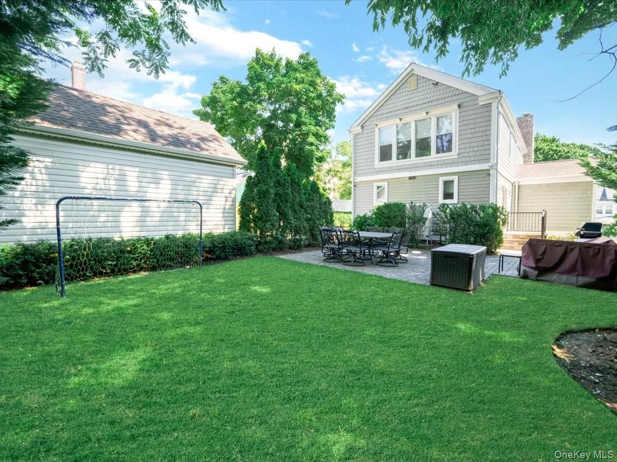 59 Franklin Place, North Hempstead, NY, 4 Bedrooms Bedrooms, 7 Rooms Rooms,3 BathroomsBathrooms,Residential,For Rent,Franklin,0,1009937 59 Franklin Place, North Hempstead, NY, 4 Bedrooms Bedrooms, 7 Rooms Rooms,3 BathroomsBathrooms,Residential,For Rent,Franklin,0,1009937