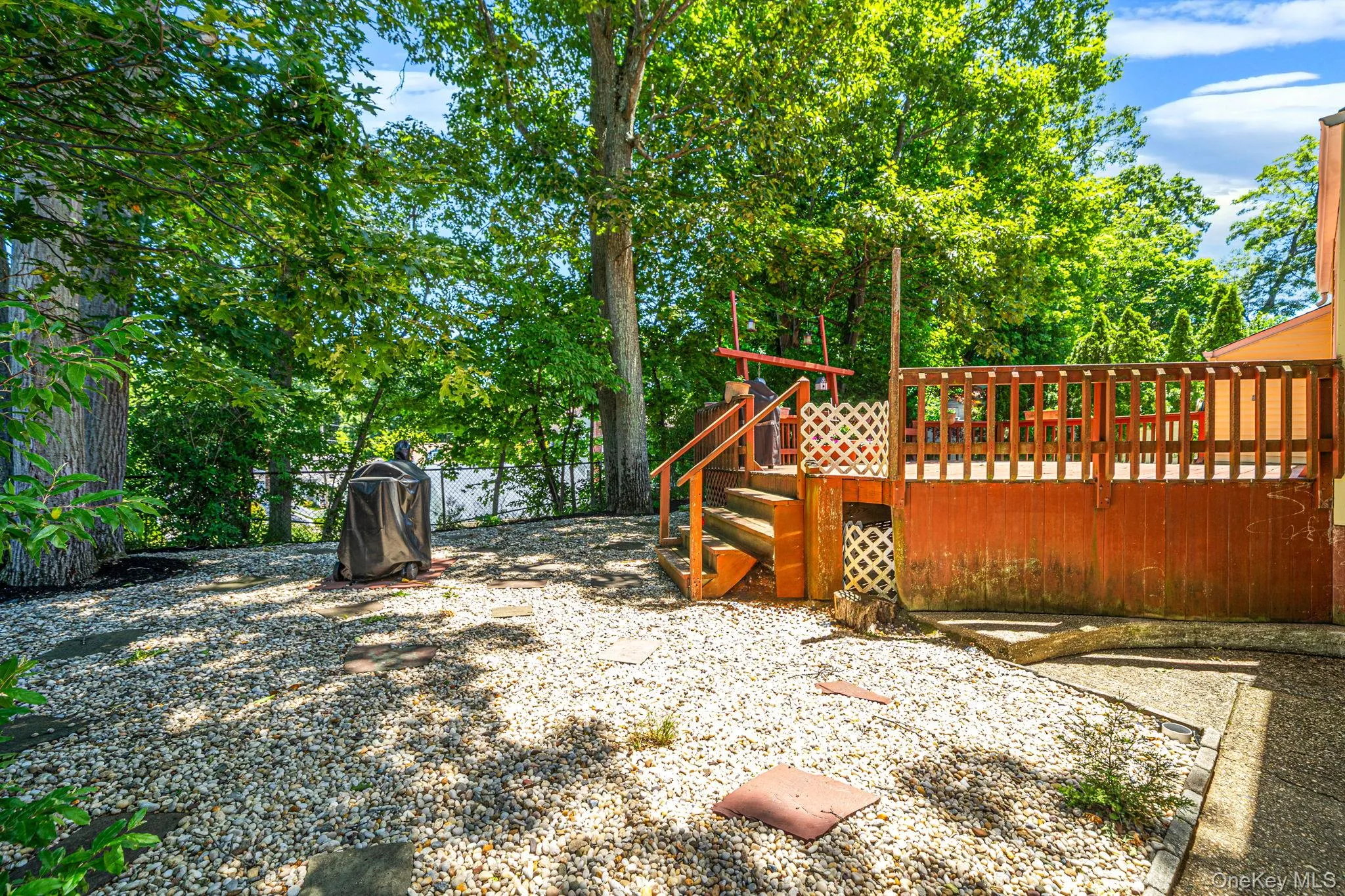 maintenance free yard with oversized yard, perfect for entertaining maintenance free yard with oversized yard, perfect for entertaining