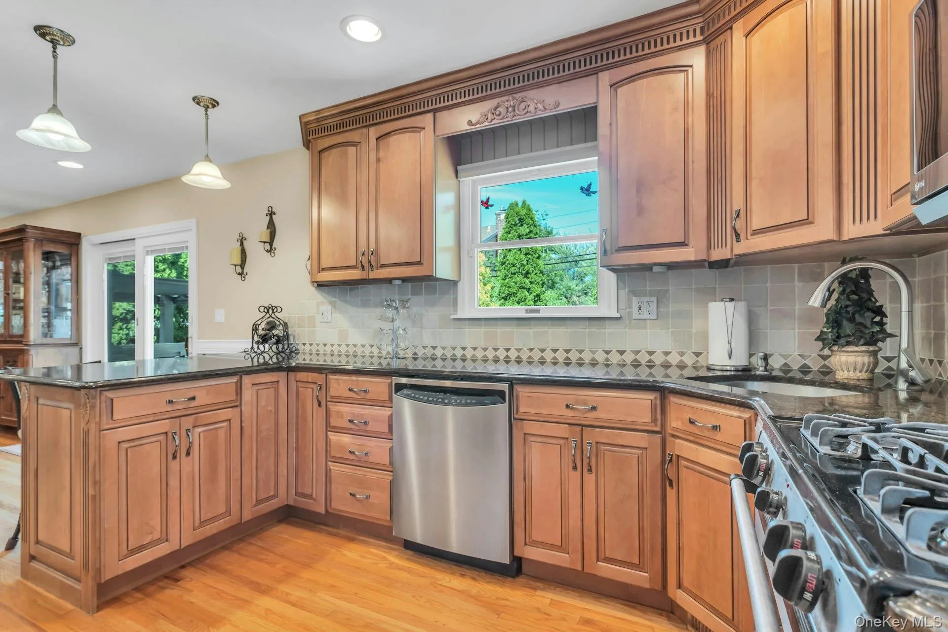 12 Pinewood Lane, North Hempstead, NY, 3 Bedrooms Bedrooms, 7 Rooms Rooms,2 BathroomsBathrooms,Residential,For Rent,Pinewood,0,1009944 12 Pinewood Lane, North Hempstead, NY, 3 Bedrooms Bedrooms, 7 Rooms Rooms,2 BathroomsBathrooms,Residential,For Rent,Pinewood,0,1009944