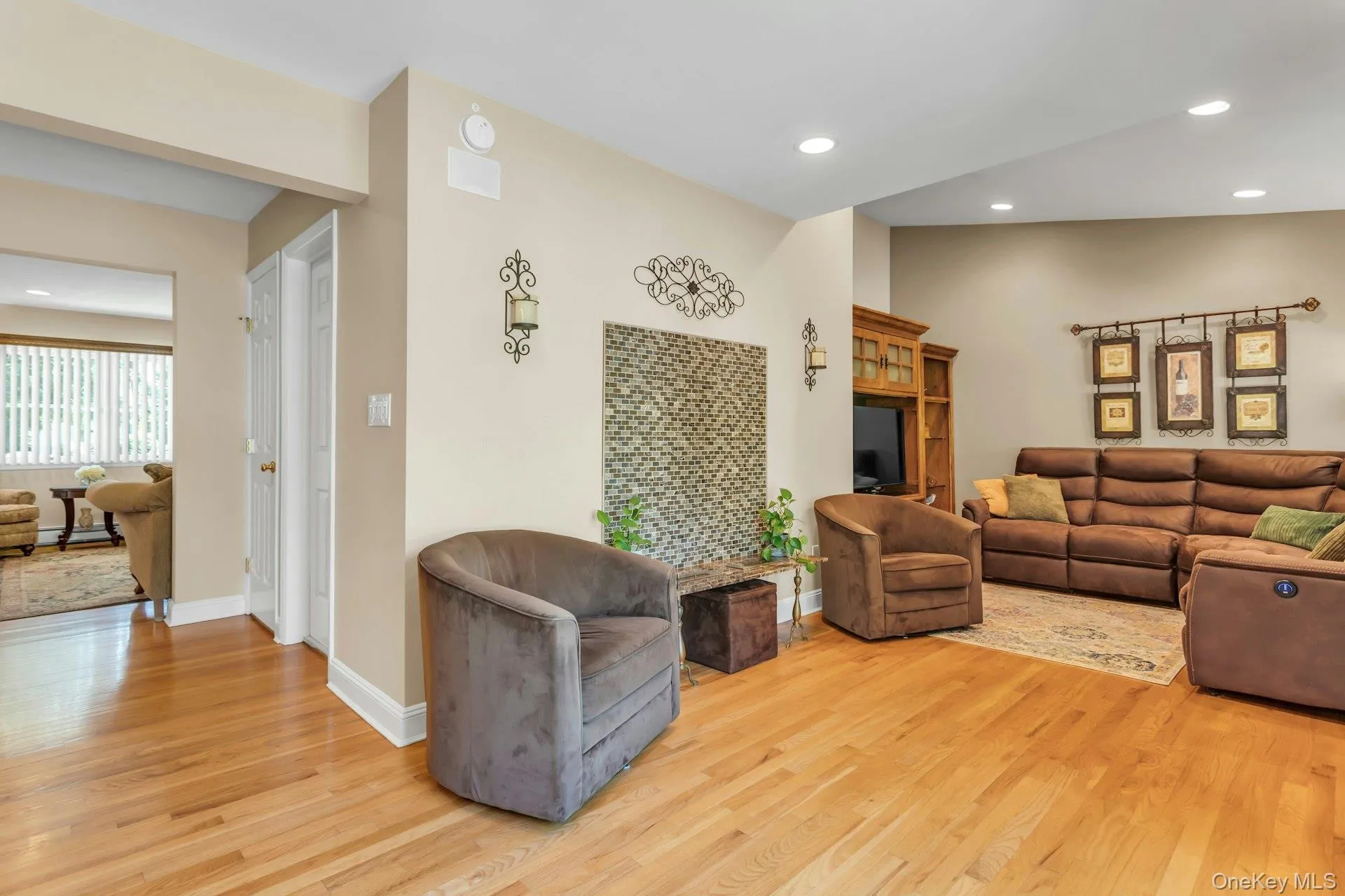 12 Pinewood Lane, North Hempstead, NY, 3 Bedrooms Bedrooms, 7 Rooms Rooms,2 BathroomsBathrooms,Residential,For Rent,Pinewood,0,1009944 12 Pinewood Lane, North Hempstead, NY, 3 Bedrooms Bedrooms, 7 Rooms Rooms,2 BathroomsBathrooms,Residential,For Rent,Pinewood,0,1009944