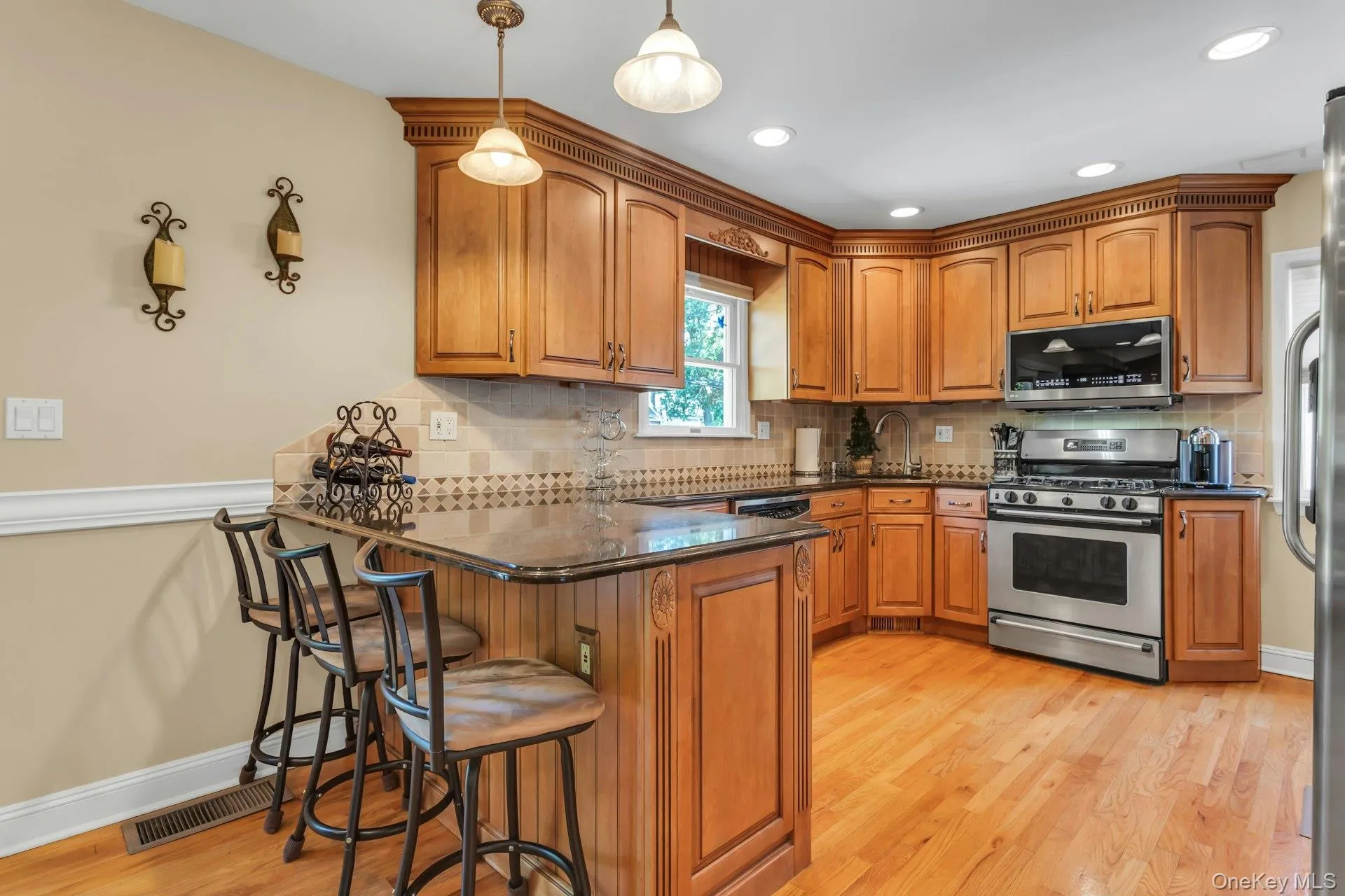 12 Pinewood Lane, North Hempstead, NY, 3 Bedrooms Bedrooms, 7 Rooms Rooms,2 BathroomsBathrooms,Residential,For Rent,Pinewood,0,1009944 12 Pinewood Lane, North Hempstead, NY, 3 Bedrooms Bedrooms, 7 Rooms Rooms,2 BathroomsBathrooms,Residential,For Rent,Pinewood,0,1009944