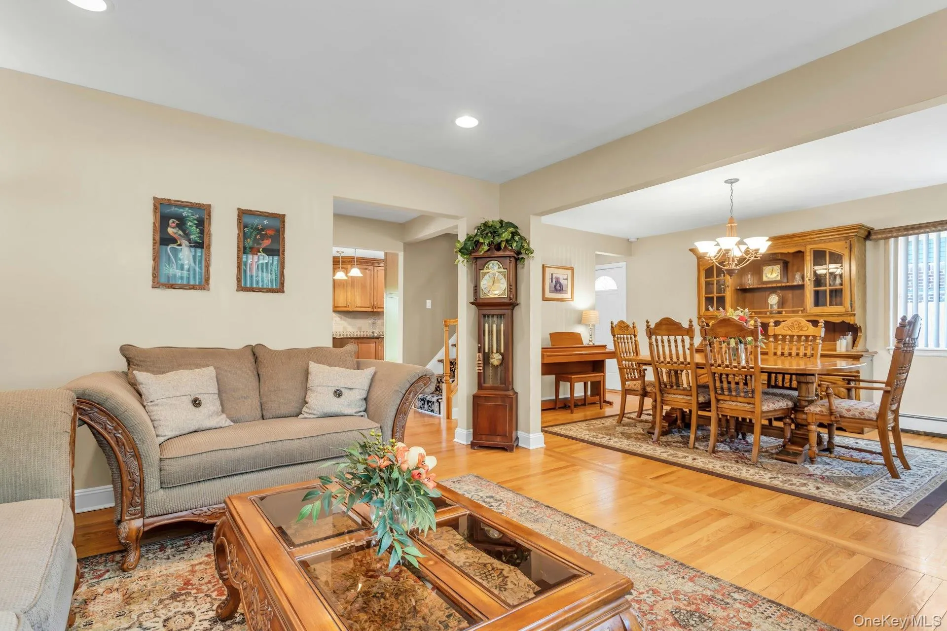 12 Pinewood Lane, North Hempstead, NY, 3 Bedrooms Bedrooms, 7 Rooms Rooms,2 BathroomsBathrooms,Residential,For Rent,Pinewood,0,1009944 12 Pinewood Lane, North Hempstead, NY, 3 Bedrooms Bedrooms, 7 Rooms Rooms,2 BathroomsBathrooms,Residential,For Rent,Pinewood,0,1009944