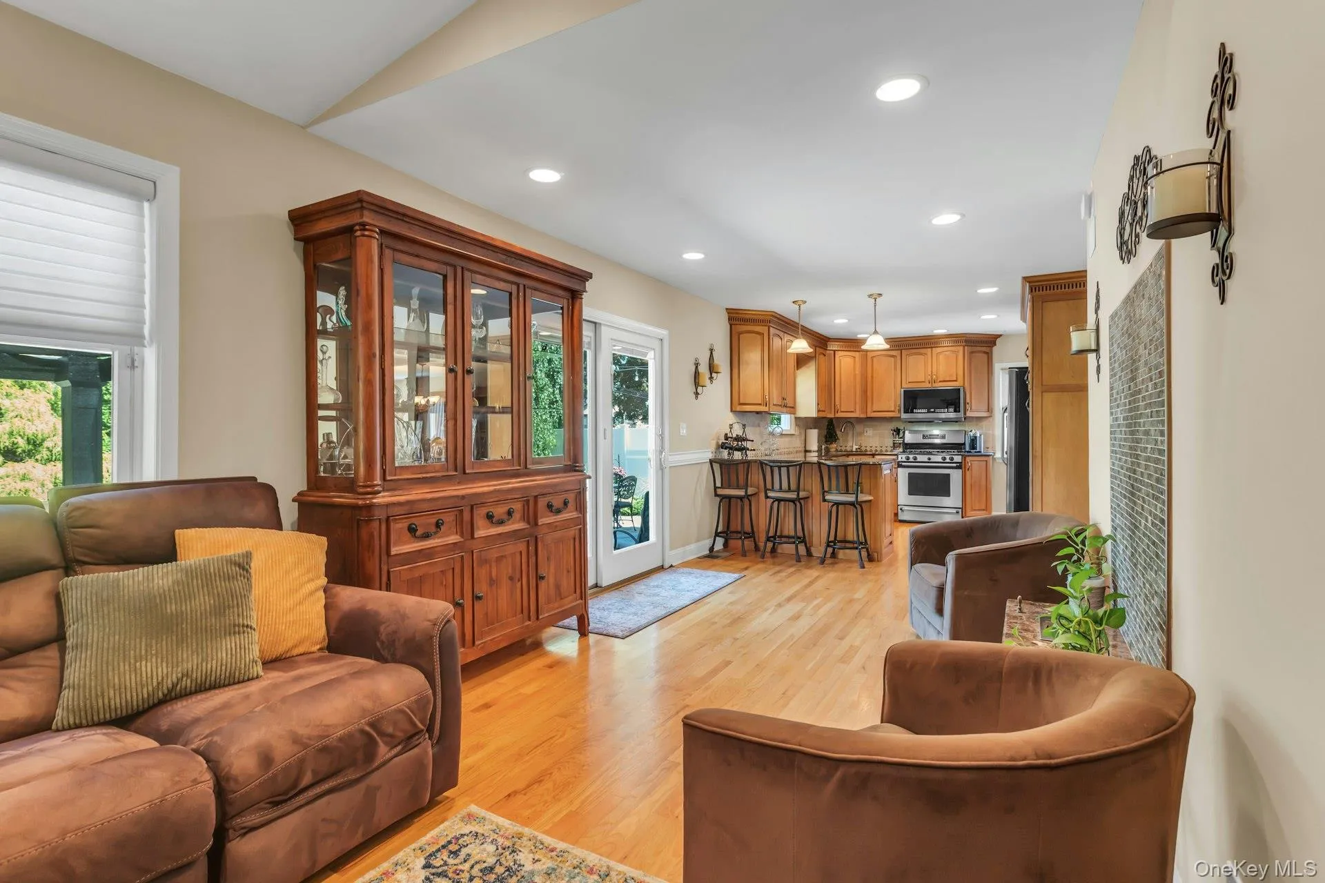 12 Pinewood Lane, North Hempstead, NY, 3 Bedrooms Bedrooms, 7 Rooms Rooms,2 BathroomsBathrooms,Residential,For Rent,Pinewood,0,1009944 12 Pinewood Lane, North Hempstead, NY, 3 Bedrooms Bedrooms, 7 Rooms Rooms,2 BathroomsBathrooms,Residential,For Rent,Pinewood,0,1009944
