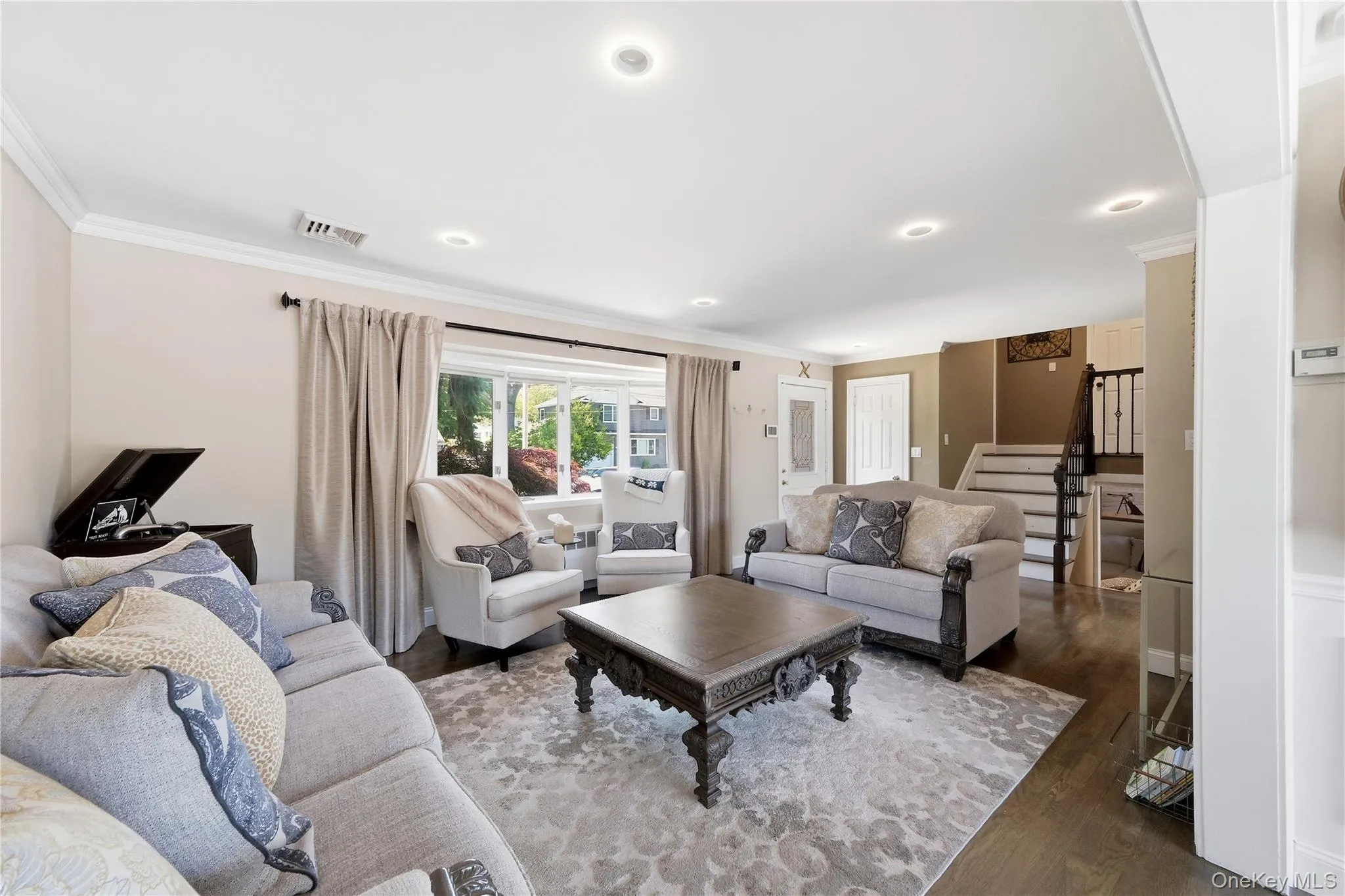 453 2nd Avenue, Oyster Bay, NY, 3 Bedrooms Bedrooms, 9 Rooms Rooms,2 BathroomsBathrooms,Residential,For Rent,2nd,0,1009951 453 2nd Avenue, Oyster Bay, NY, 3 Bedrooms Bedrooms, 9 Rooms Rooms,2 BathroomsBathrooms,Residential,For Rent,2nd,0,1009951