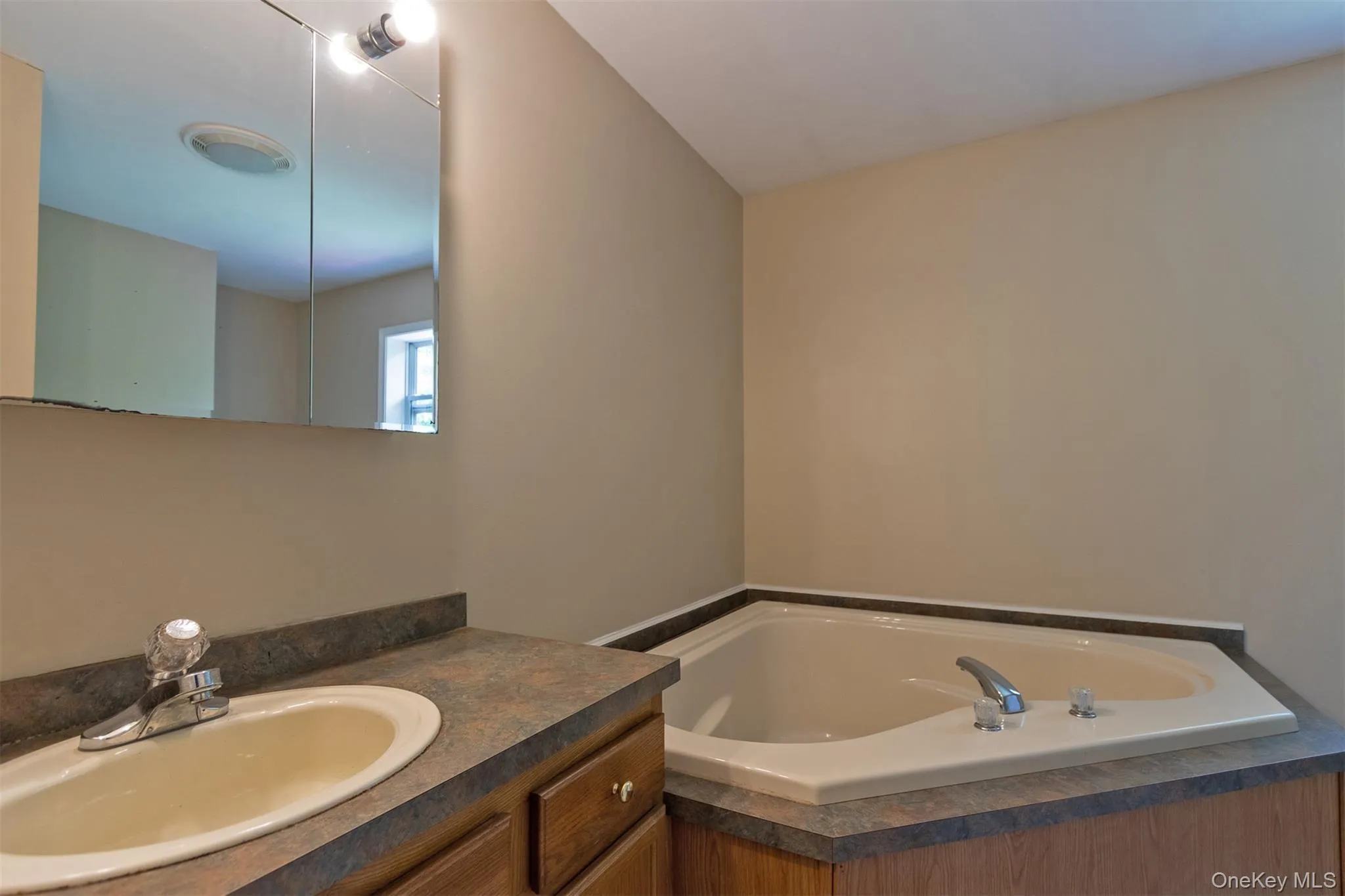 10 Lairds Court, Cairo, NY, 4 Bedrooms Bedrooms, 8 Rooms Rooms,2 BathroomsBathrooms,Residential,For Rent,Lairds,0,1009952 10 Lairds Court, Cairo, NY, 4 Bedrooms Bedrooms, 8 Rooms Rooms,2 BathroomsBathrooms,Residential,For Rent,Lairds,0,1009952