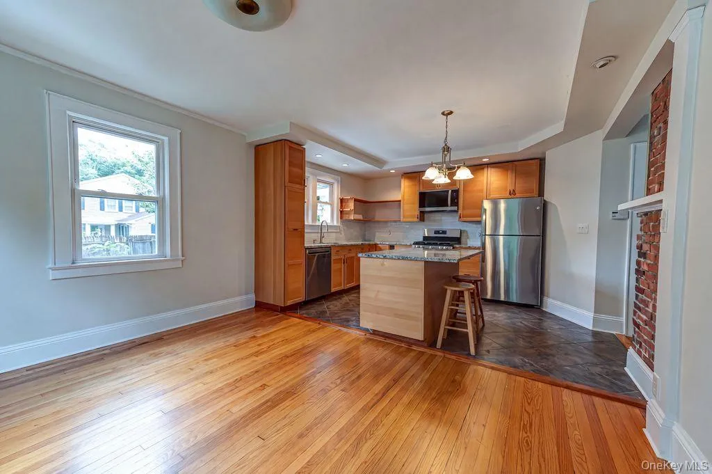 7 Aberdeen Drive, Huntington, NY, 2 Bedrooms Bedrooms, 6 Rooms Rooms,1 BathroomBathrooms,Residential Lease,For Rent,Aberdeen,0,1009961 7 Aberdeen Drive, Huntington, NY, 2 Bedrooms Bedrooms, 6 Rooms Rooms,1 BathroomBathrooms,Residential Lease,For Rent,Aberdeen,0,1009961