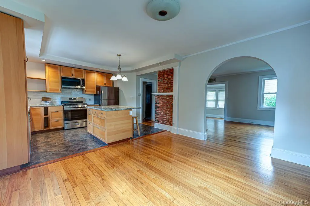 7 Aberdeen Drive, Huntington, NY, 2 Bedrooms Bedrooms, 6 Rooms Rooms,1 BathroomBathrooms,Residential Lease,For Rent,Aberdeen,0,1009961 7 Aberdeen Drive, Huntington, NY, 2 Bedrooms Bedrooms, 6 Rooms Rooms,1 BathroomBathrooms,Residential Lease,For Rent,Aberdeen,0,1009961