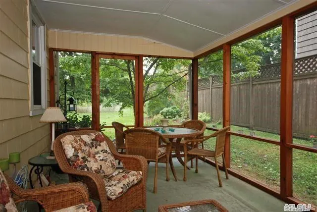 7 Aberdeen Drive, Huntington, NY, 2 Bedrooms Bedrooms, 6 Rooms Rooms,1 BathroomBathrooms,Residential Lease,For Rent,Aberdeen,0,1009961 7 Aberdeen Drive, Huntington, NY, 2 Bedrooms Bedrooms, 6 Rooms Rooms,1 BathroomBathrooms,Residential Lease,For Rent,Aberdeen,0,1009961