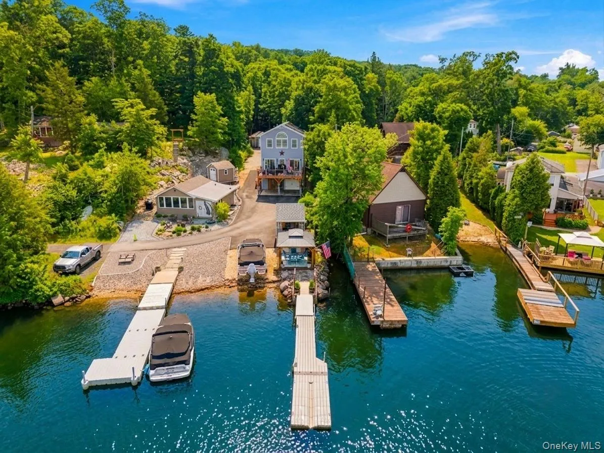 25 Cove Road, Warwick (town), NY, 3 Bedrooms Bedrooms, 12 Rooms Rooms,2 BathroomsBathrooms,Residential,For Rent,Cove,0,1009962 25 Cove Road, Warwick (town), NY, 3 Bedrooms Bedrooms, 12 Rooms Rooms,2 BathroomsBathrooms,Residential,For Rent,Cove,0,1009962