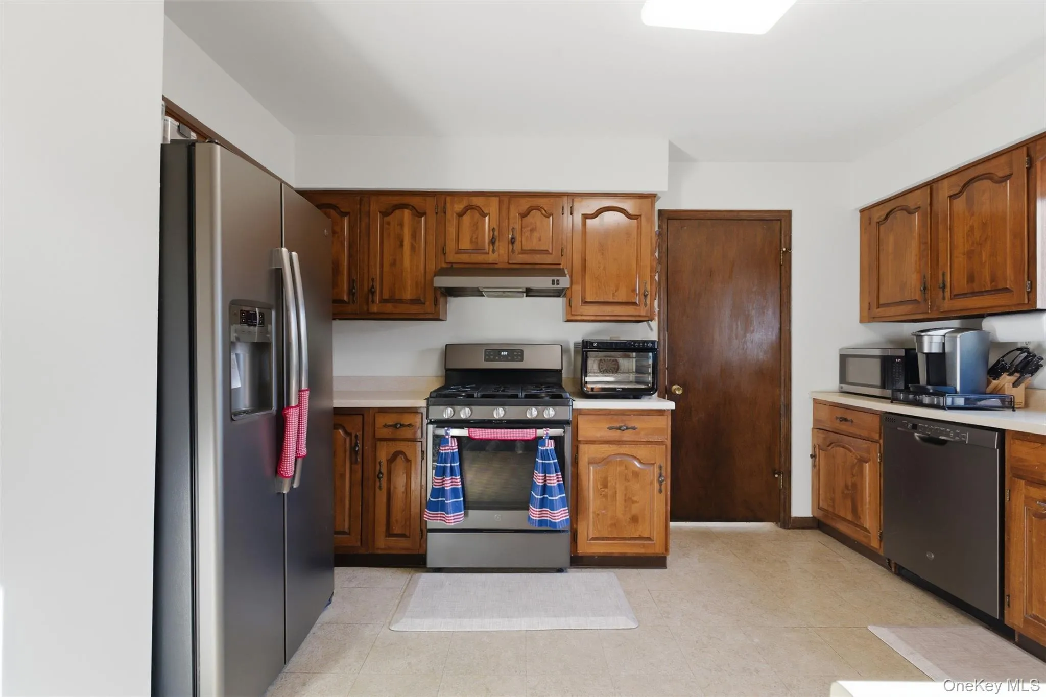 36 Hoover Drive, Middletown, NY, 4 Bedrooms Bedrooms, 9 Rooms Rooms,2 BathroomsBathrooms,Residential,For Rent,Hoover,0,1009967 36 Hoover Drive, Middletown, NY, 4 Bedrooms Bedrooms, 9 Rooms Rooms,2 BathroomsBathrooms,Residential,For Rent,Hoover,0,1009967