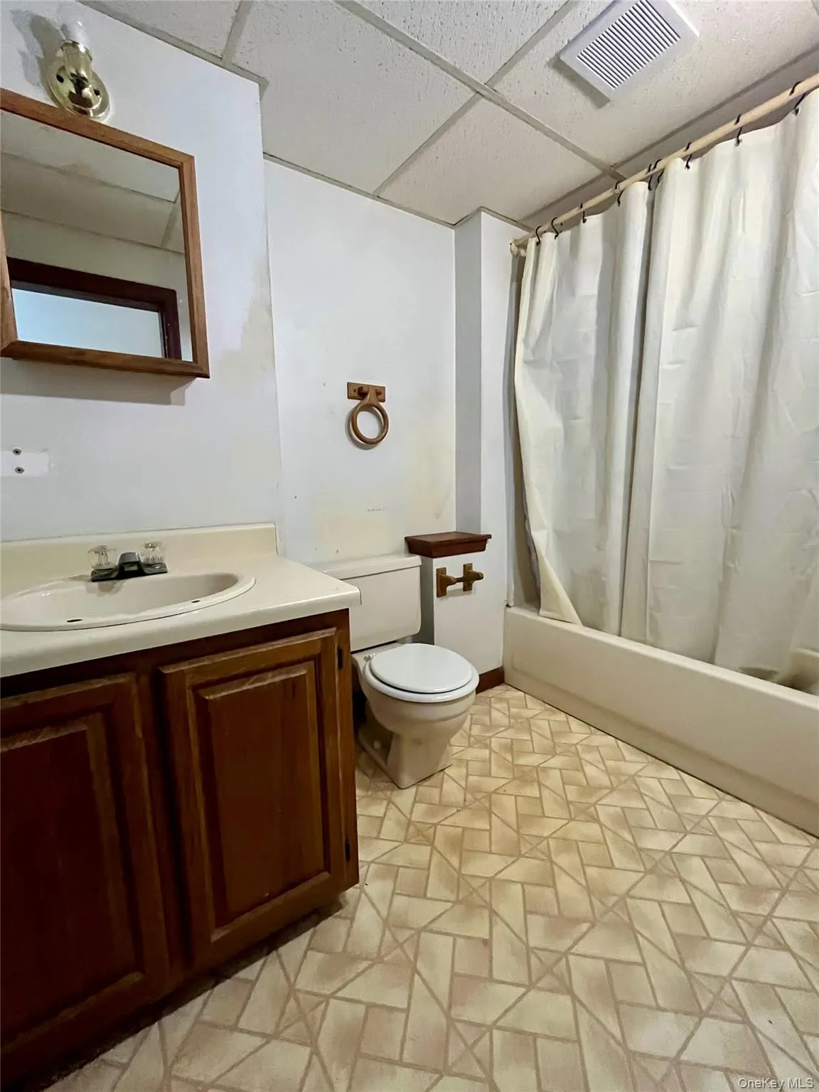 470 Ingrassia Road, Middletown, NY, 3 Bedrooms Bedrooms, 8 Rooms Rooms,3 BathroomsBathrooms,Residential,For Rent,Ingrassia,0,1009972 470 Ingrassia Road, Middletown, NY, 3 Bedrooms Bedrooms, 8 Rooms Rooms,3 BathroomsBathrooms,Residential,For Rent,Ingrassia,0,1009972